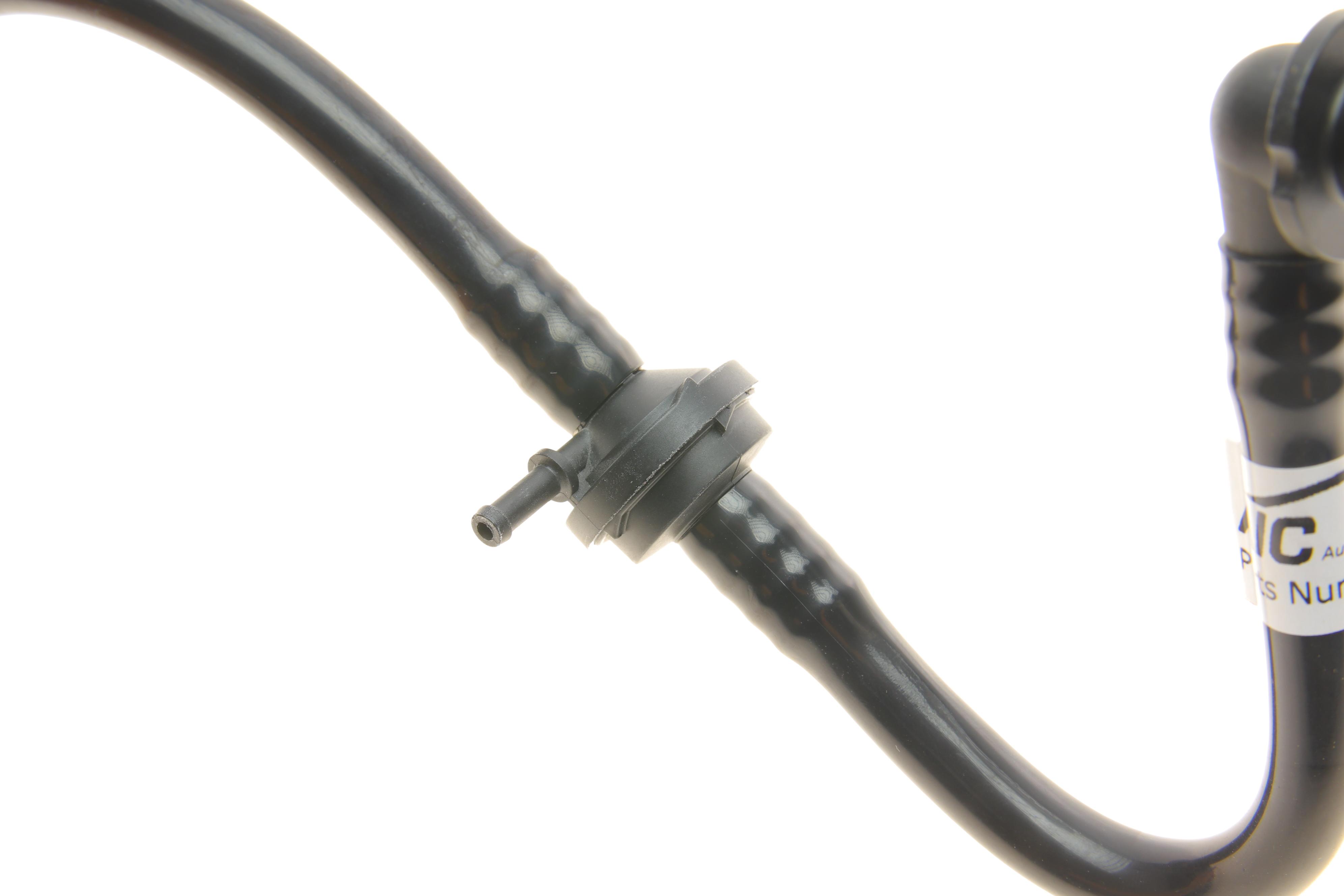 Трубка вакуумна VW Golf IV 1.6 97-04