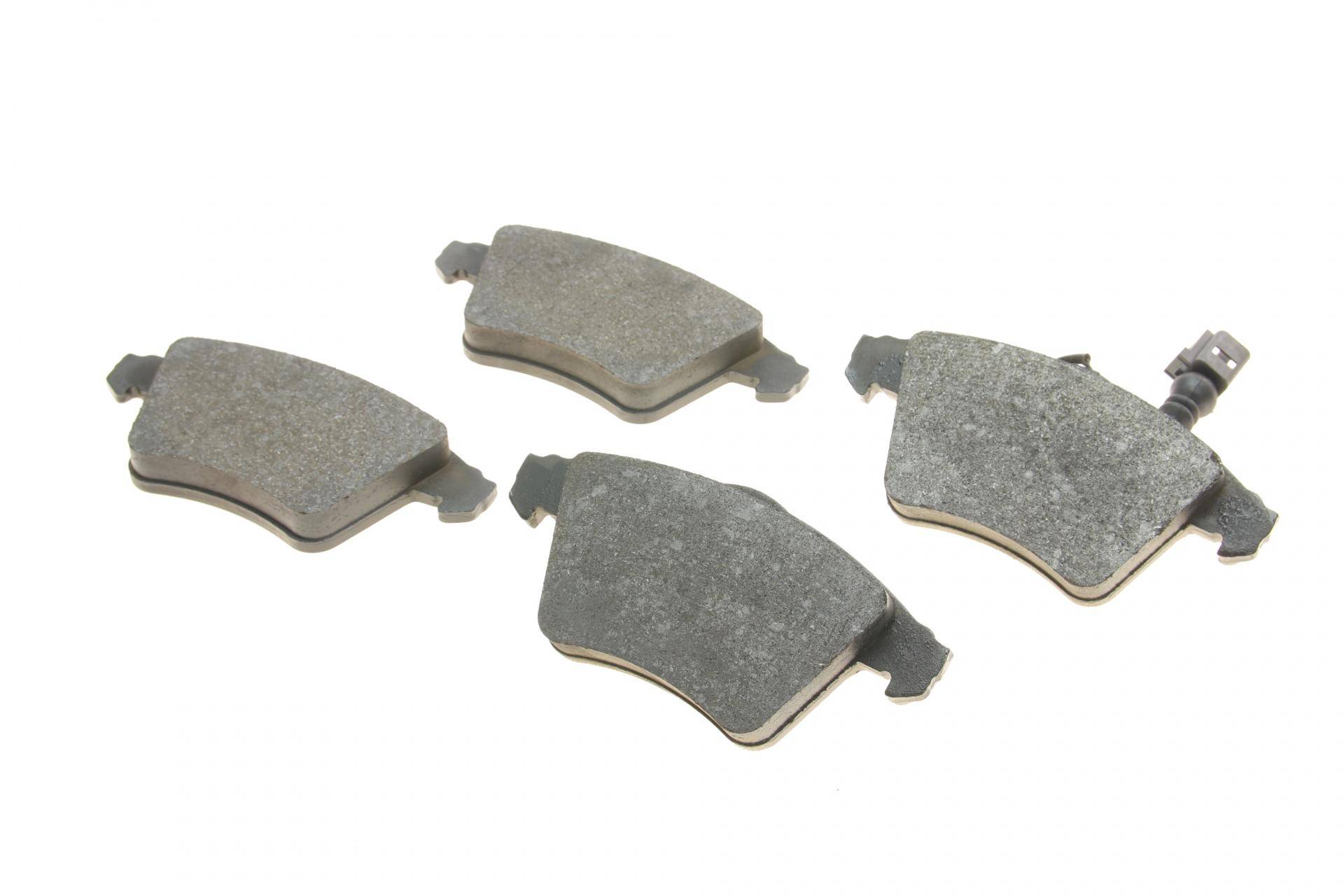 Комплект гальмівних колодок (передніх) VW Multivan/T5 03-/T6 15- (з датчиком)