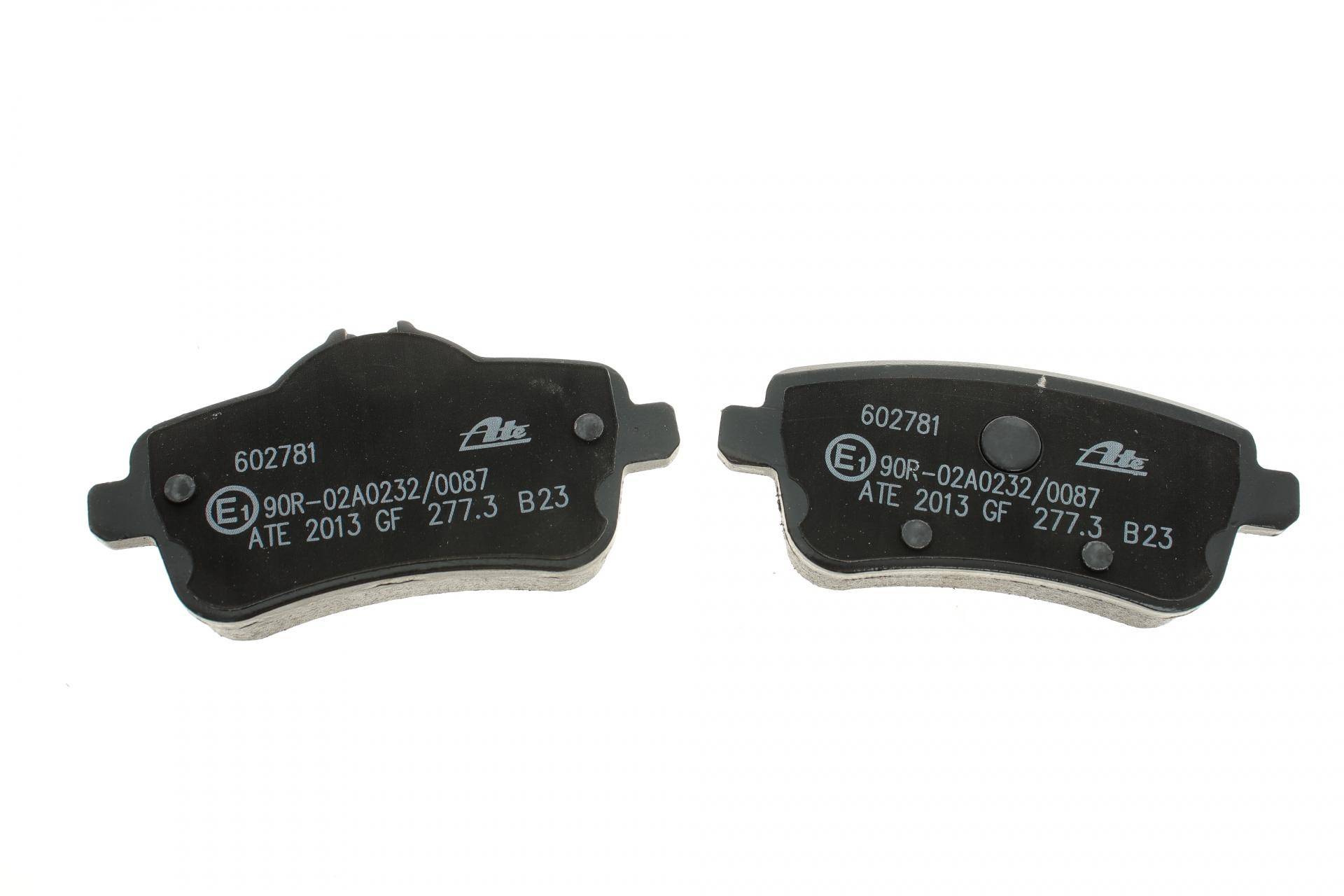 Колодки гальмівні (задні) MB M-class (W166)/GL-class (X166) 11- /GLE-class (W166) 15- (Lucas/TRW)