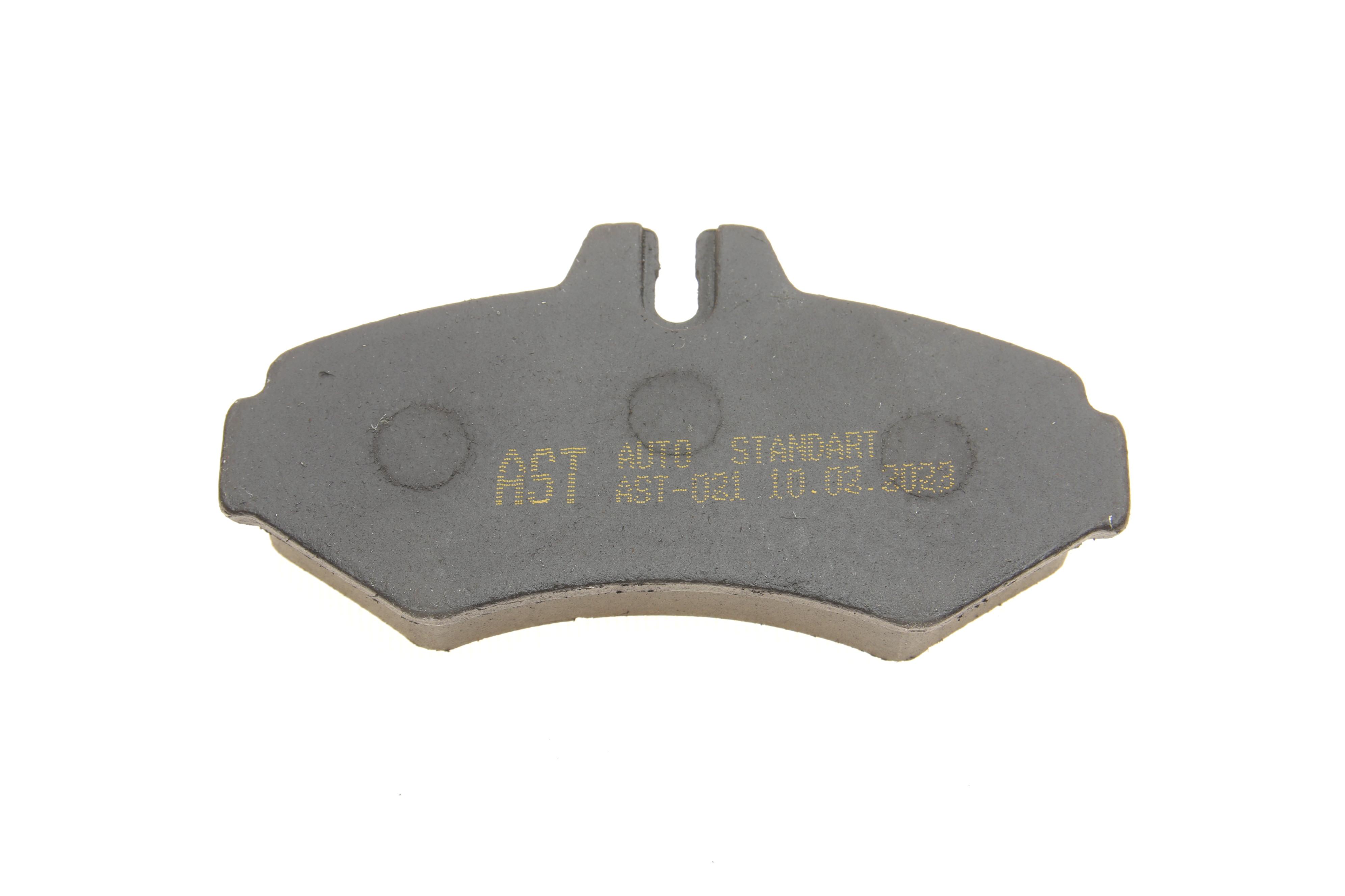 Колодки гальмівні (задні) MB Sprinter 208-316 96- (Bosch)