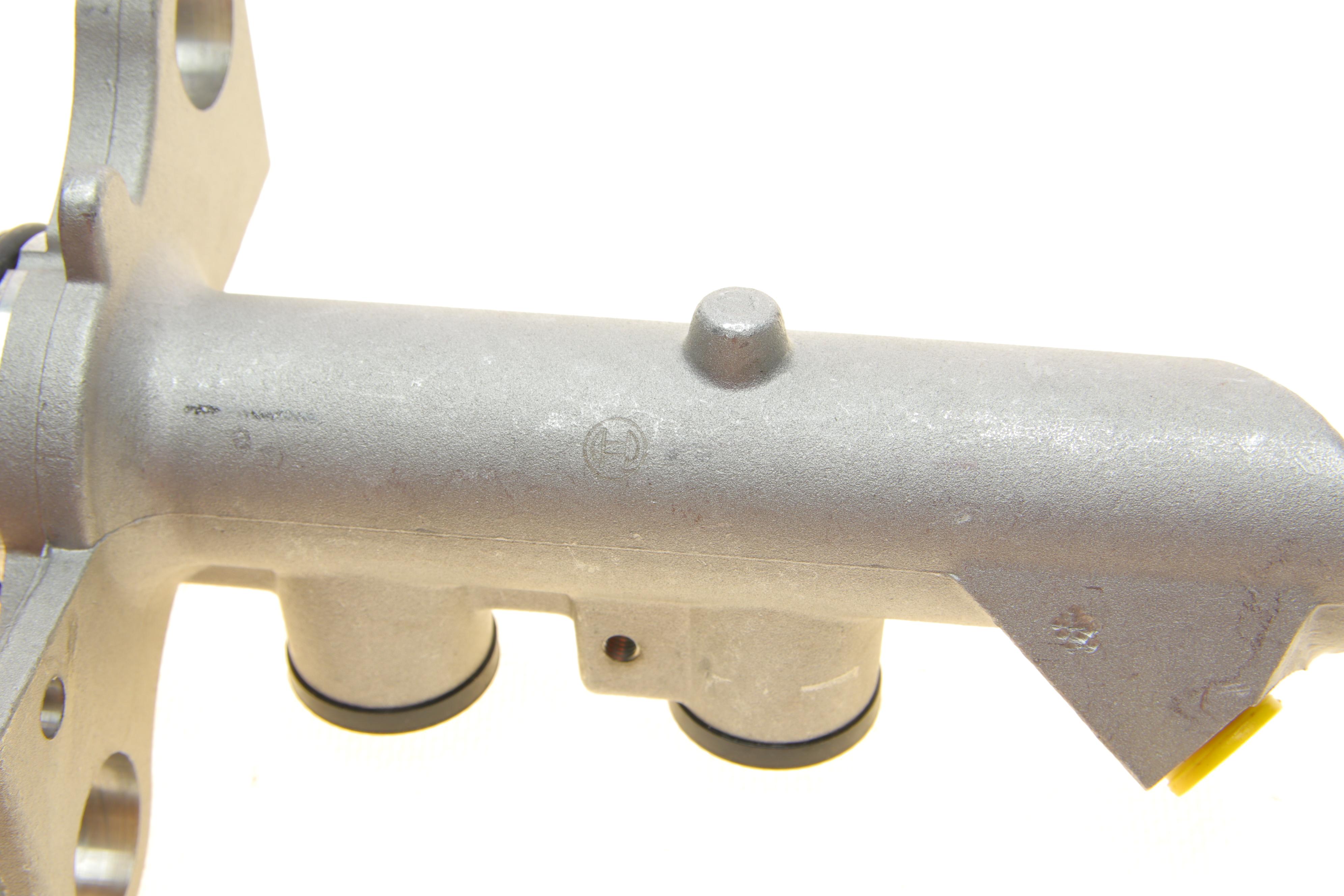 Циліндр гальмівний (головний) Renault Megane II 03-/Scenic II/Grand Scenic II 03-09