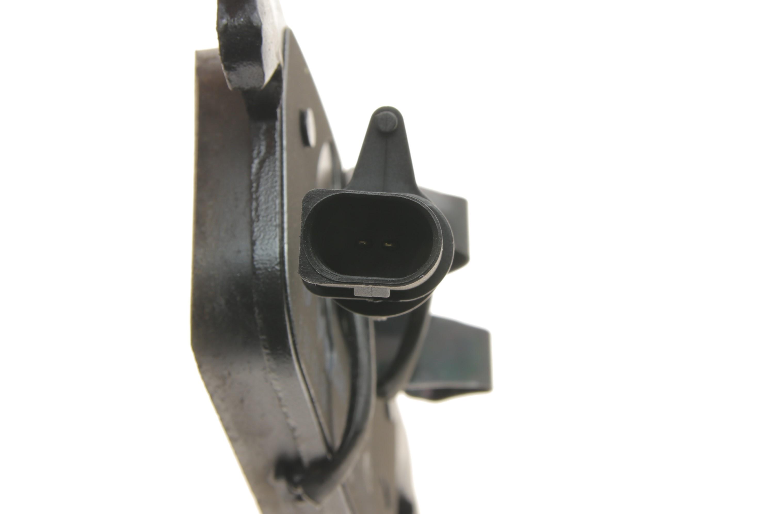 Колодки гальмівні (передні) Audi A4/A5 15- (з датчиком)