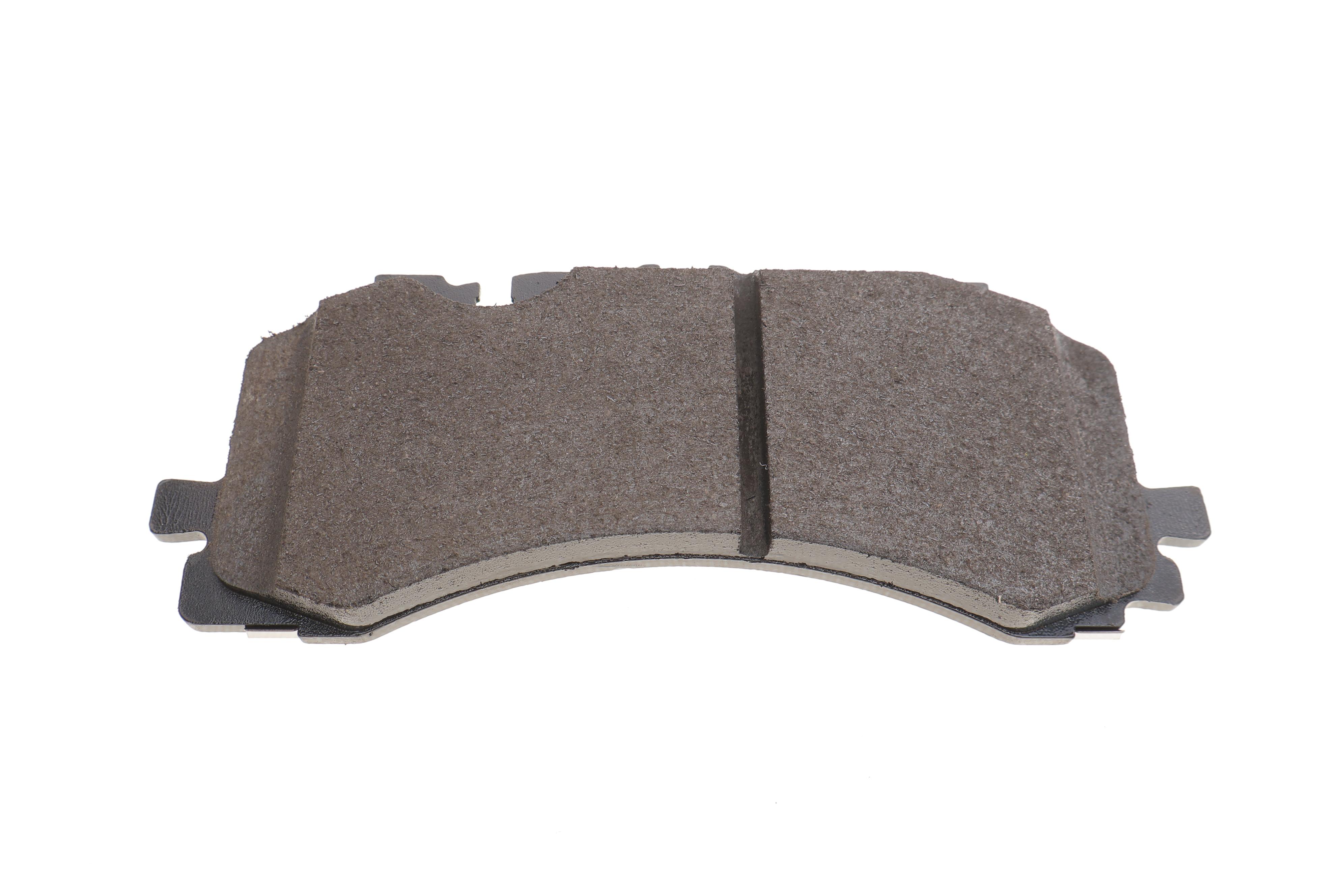 Колодки гальмівні (передні) Audi A6/A7/A8/Q7/Q8/VW Touareg 16- (Akebono) Q+