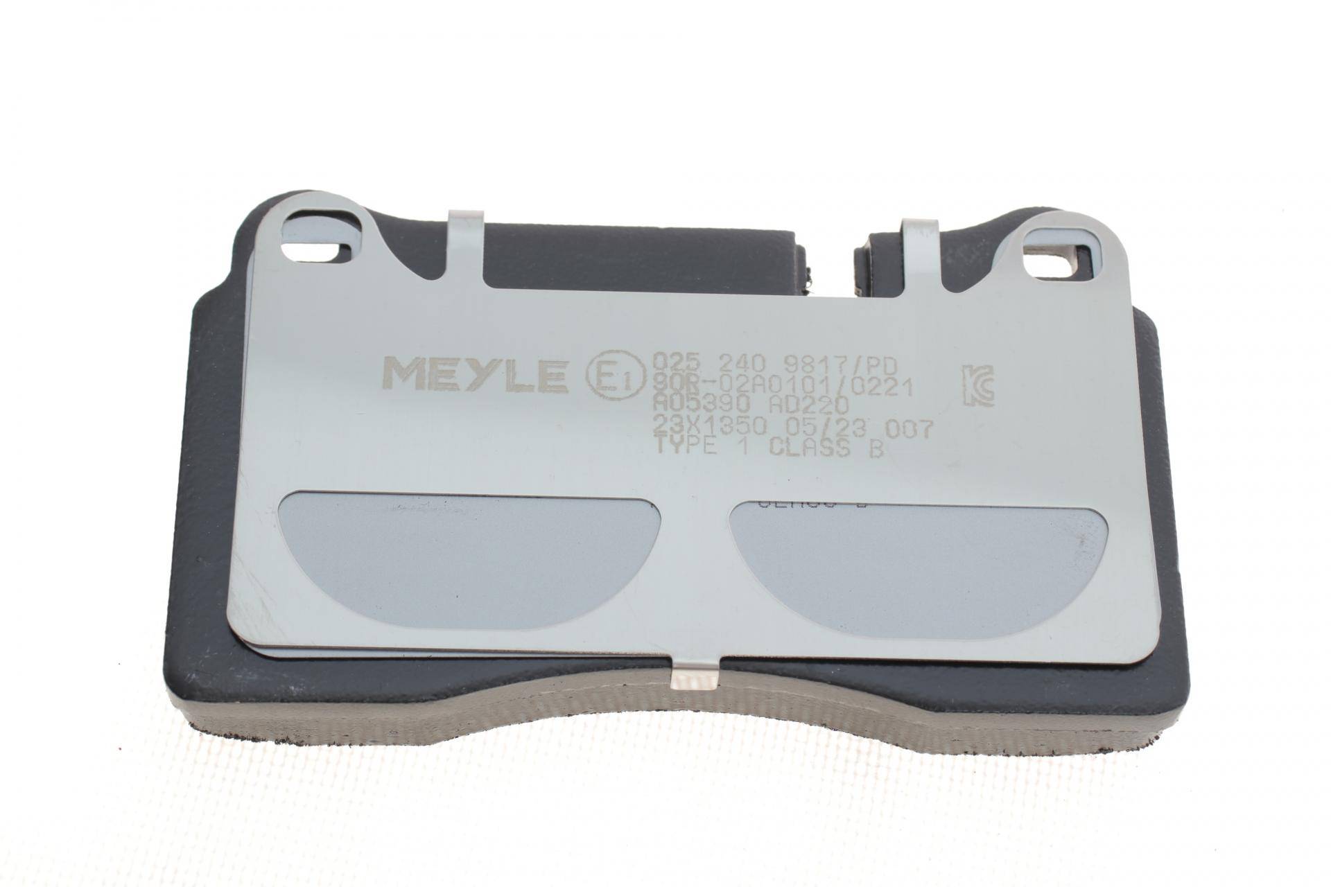 Колодки гальмівні (передні) VW Touareg 02- (Brembo)