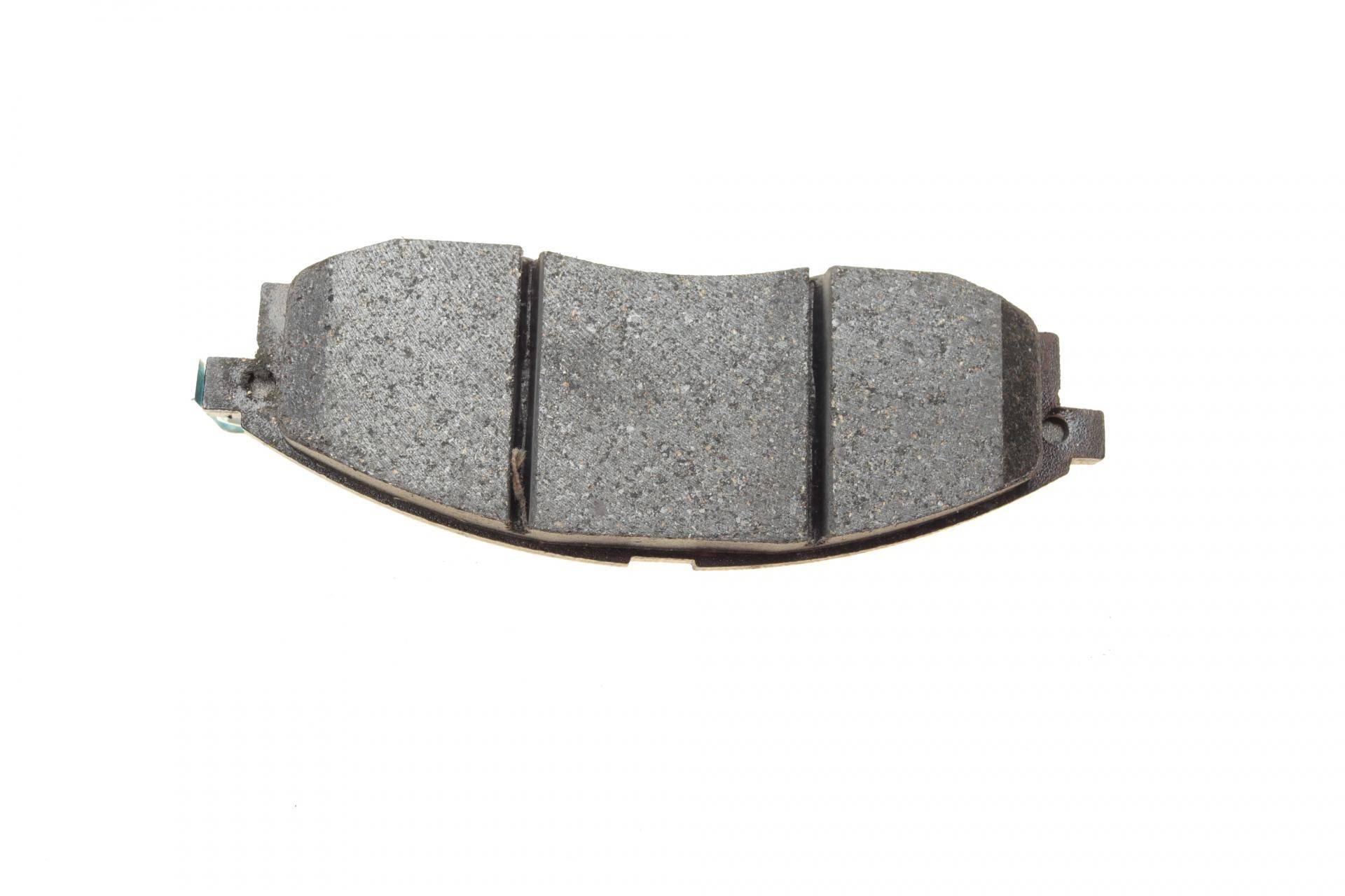 Колодки гальмівні (передні) Nissan Navara/Pick Up 2.4i/2.5 TD 98-