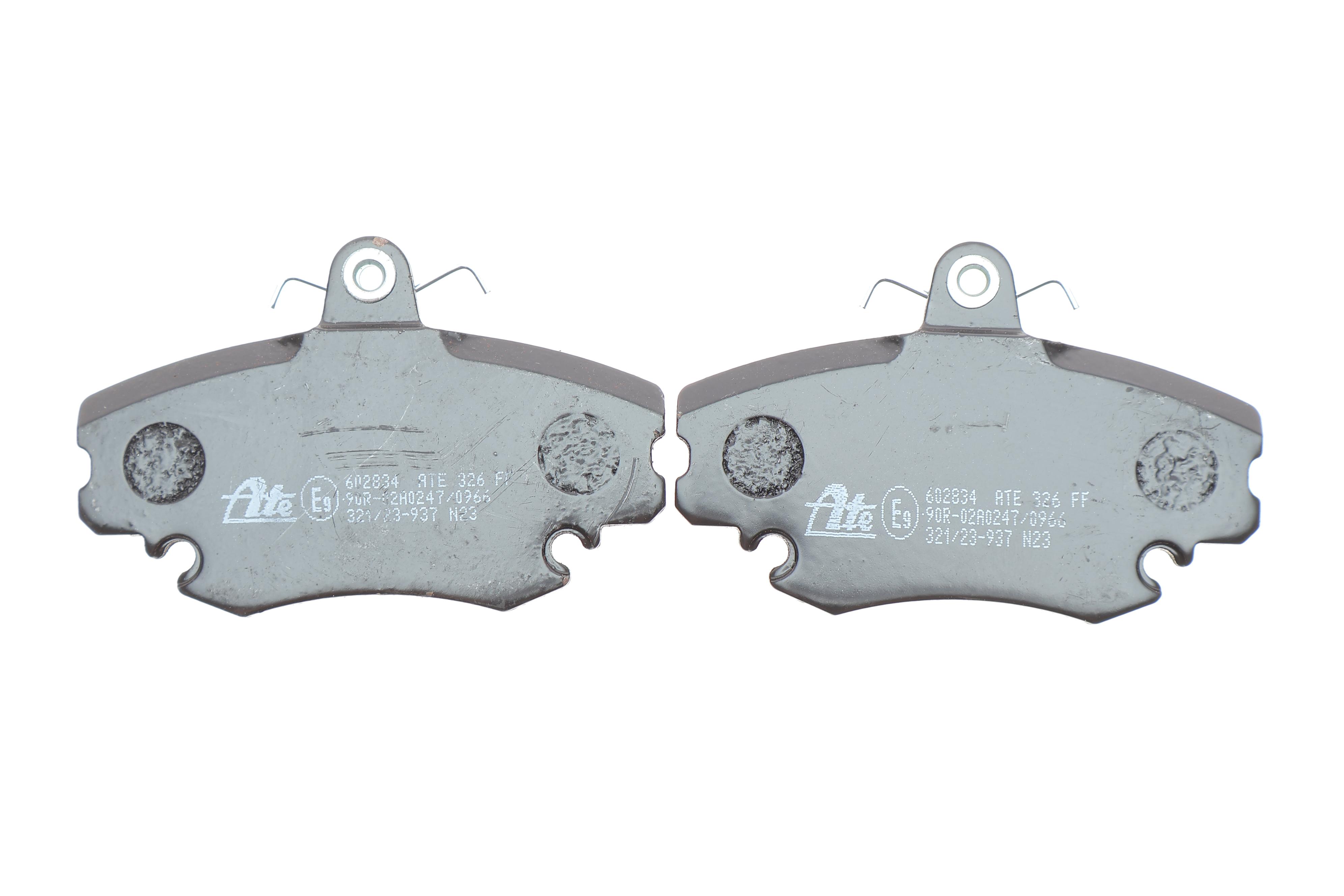 Колодки гальмівні (передні) Renault Megane I 96-03 (з датчиками) (TRW)