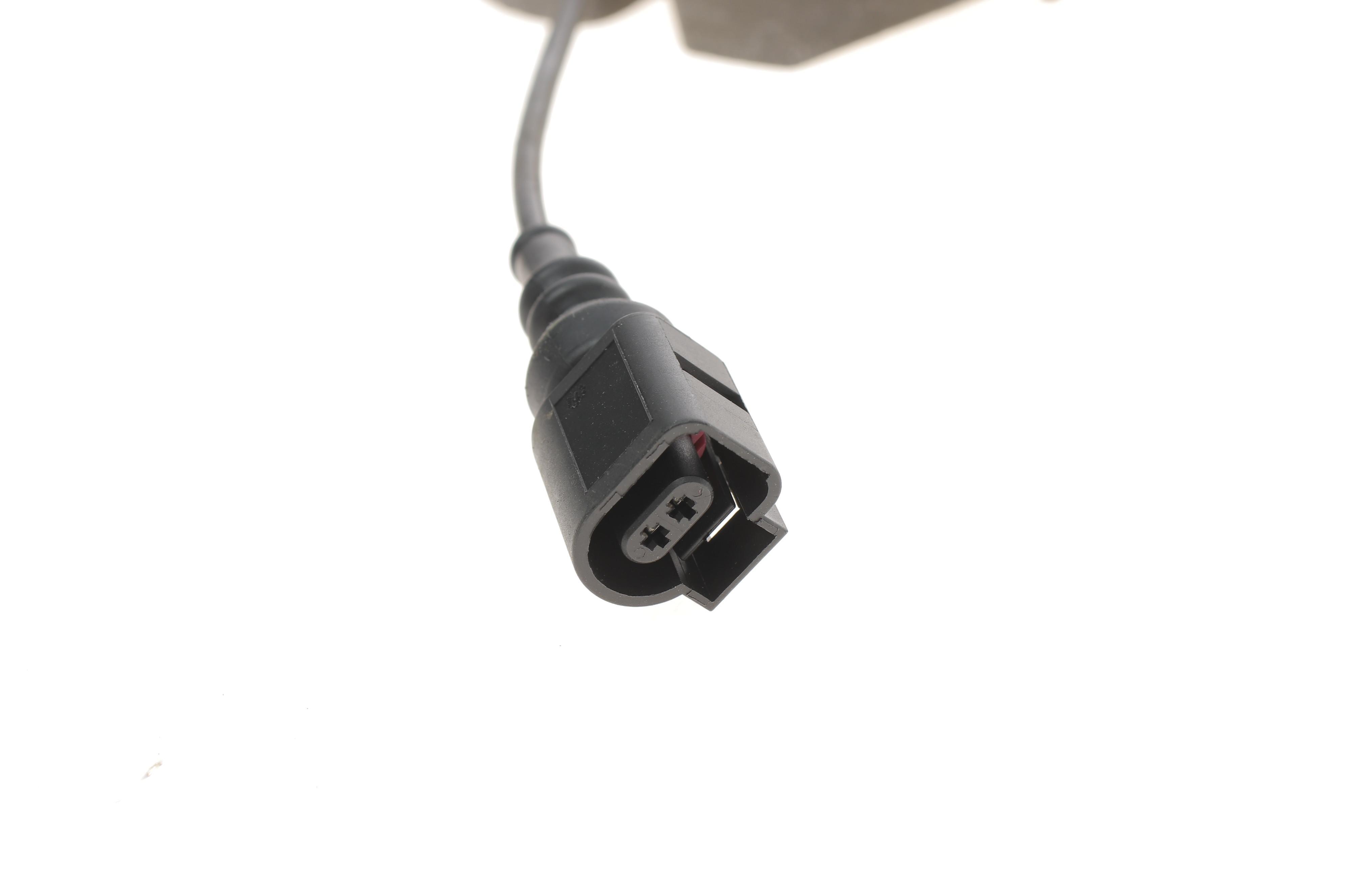 Колодки гальмівні (передні) Audi Q2L e-Tron 19-/VW Golf VII e-golf 14-21 (+датчик)