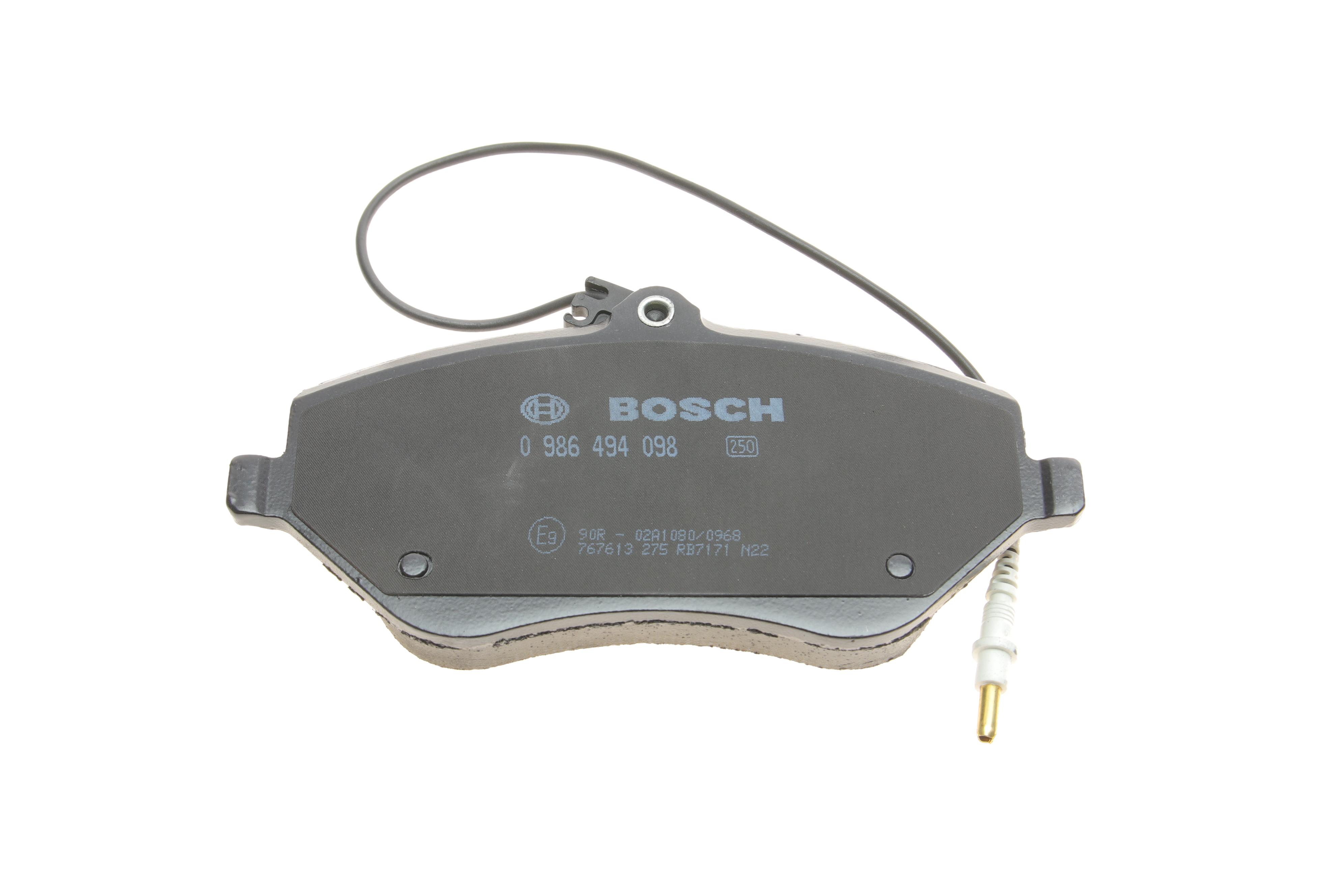 Колодки гальмівні (передні) Peugeot 407 04- (Lucas) (з датчиком)