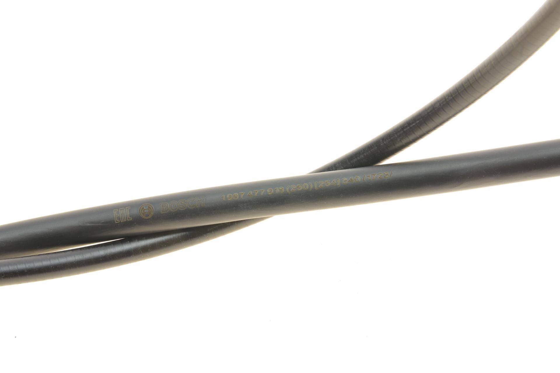 Трос ручника (задній) Mazda 323/626 97-04 (1715/1500mm) знято з постачання