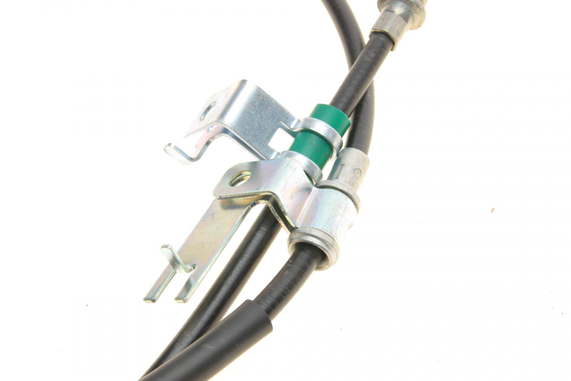 Трос ручника (задній) Mazda 323/626 97-04 (1715/1500mm) знято з постачання