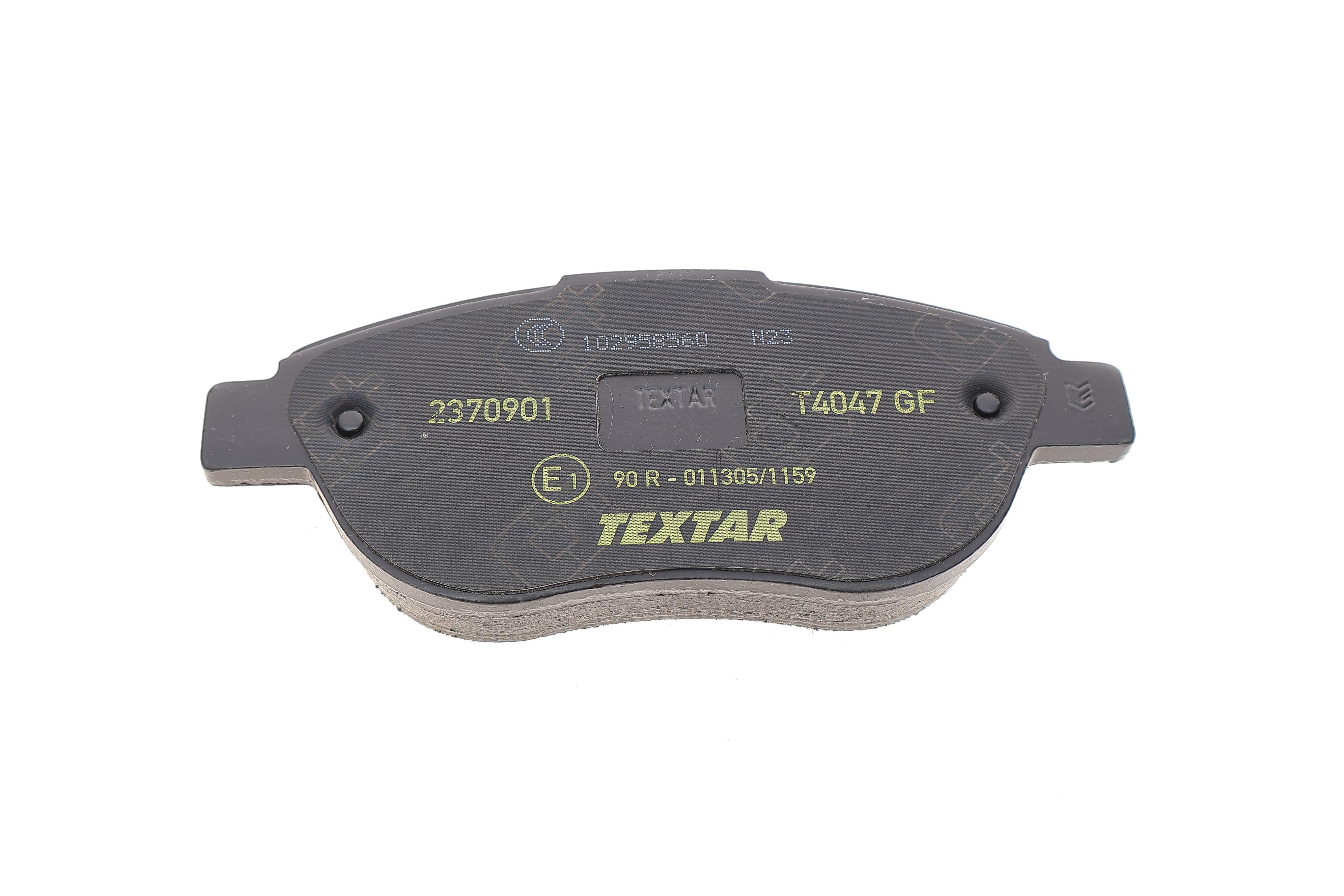 Колодки гальмівні (передні) Fiat Doblo/Qubo 10-/Punto 08-/Opel Combo 12-  (Bosch) Q+ (+датчик)