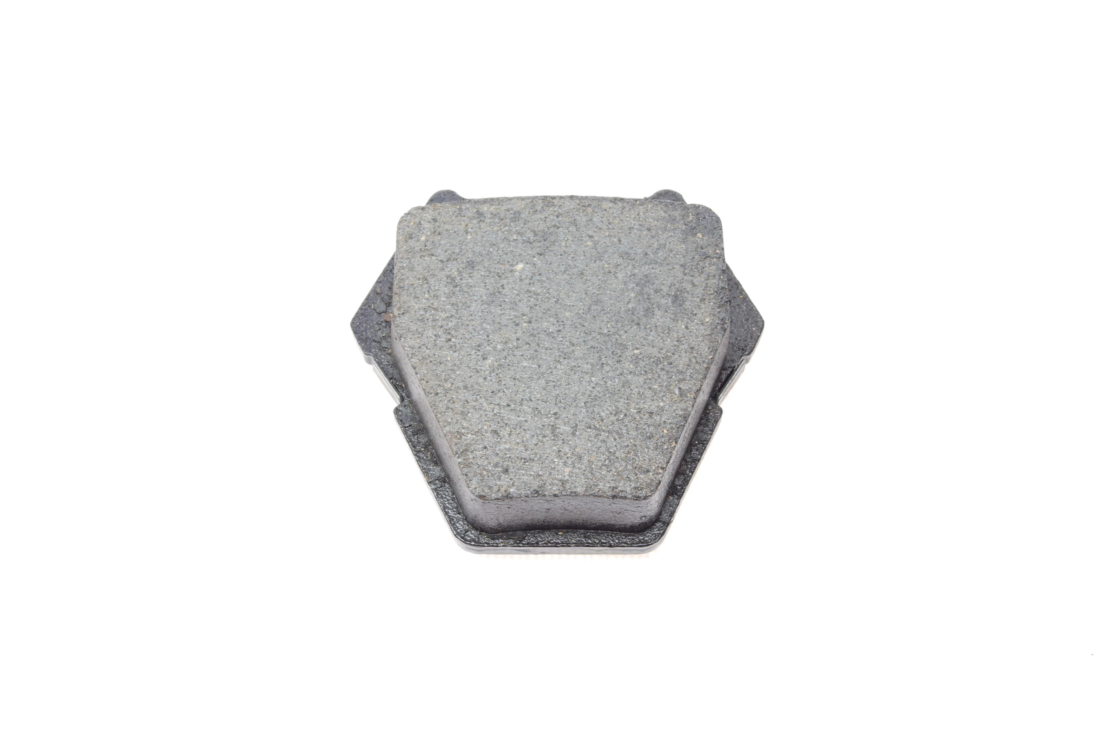 Колодки гальмівні (передні) Audi A4 97-01/A6 97-05/Phaeton 02-08 (+датчики)