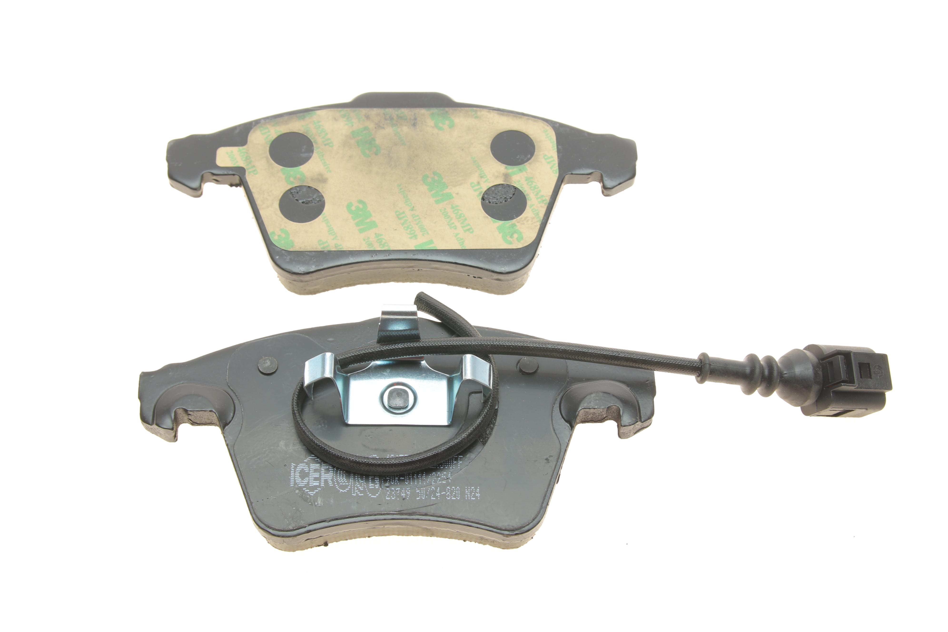 Колодки гальмівні (передні) VW Touareg 02-10 (+датчики)