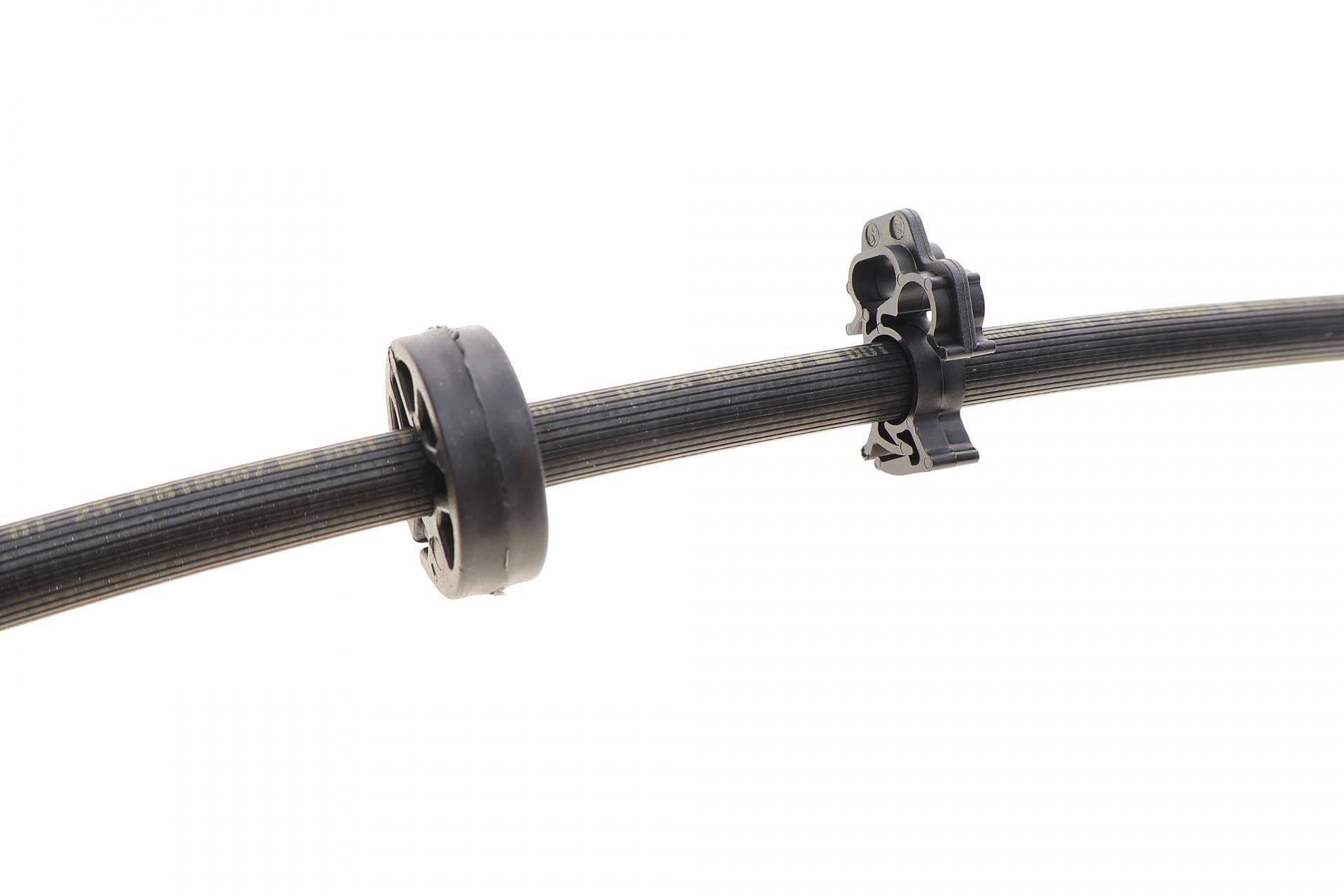 Шланг гальмівний (передній) Iveco Daily III-VI 99- (L=335mm)