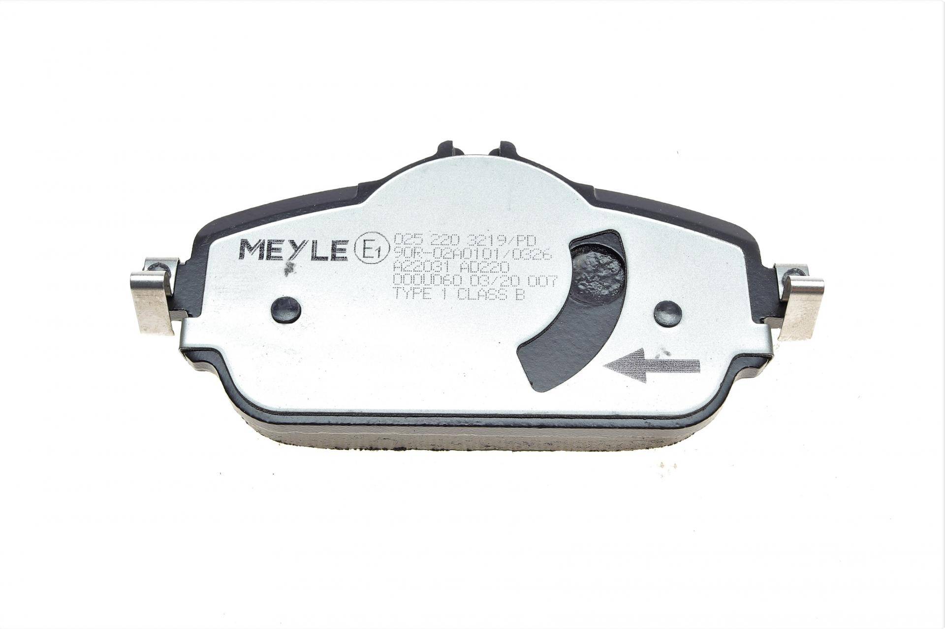 Колодки гальмівні (передні) MB C-class (W205/C205)/E-class (W213) 14-