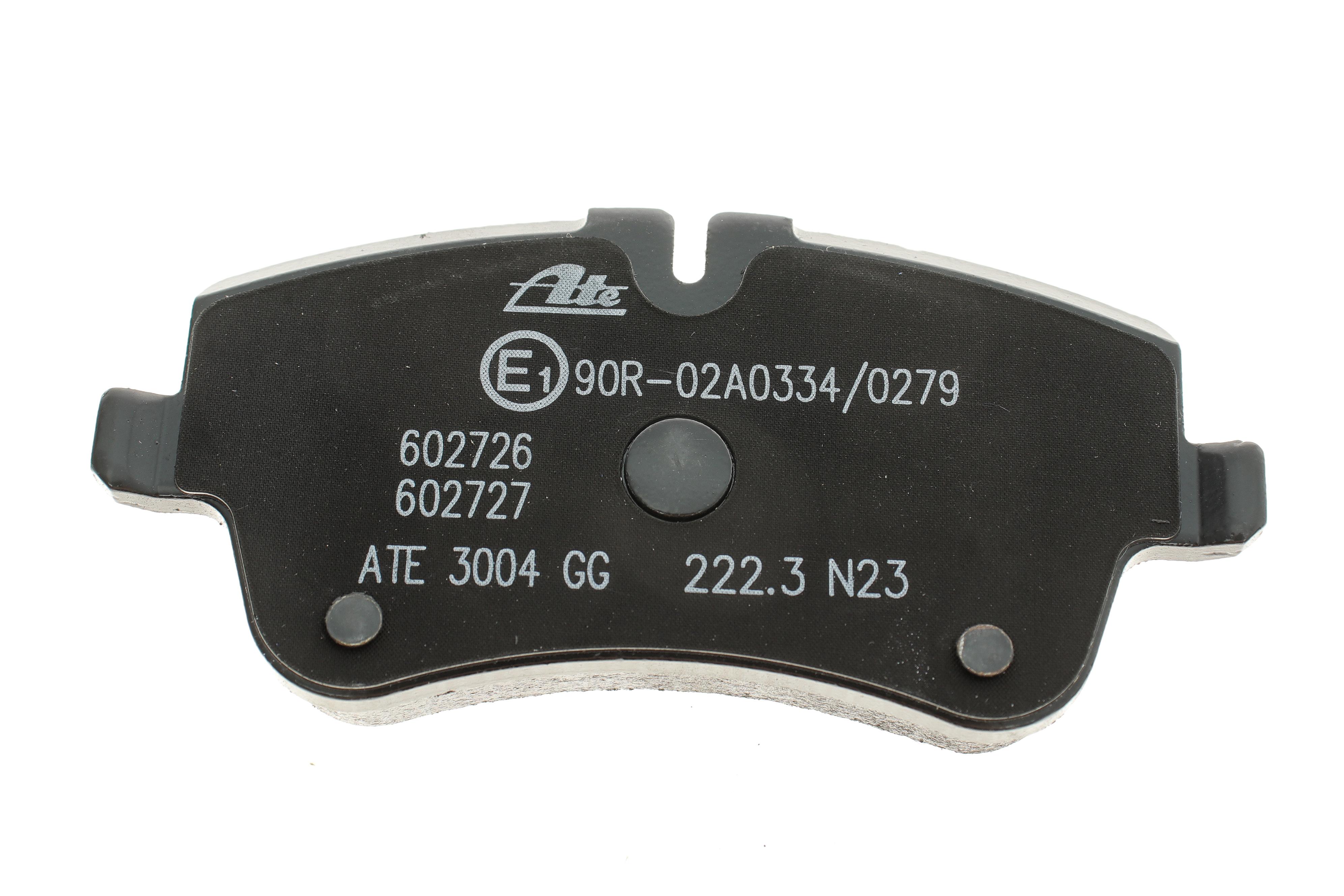 Колодки гальмівні (передні) MB C-class (W203/CL203/S203)/CLK-class (C209)/SLK-class (R171) 00-11