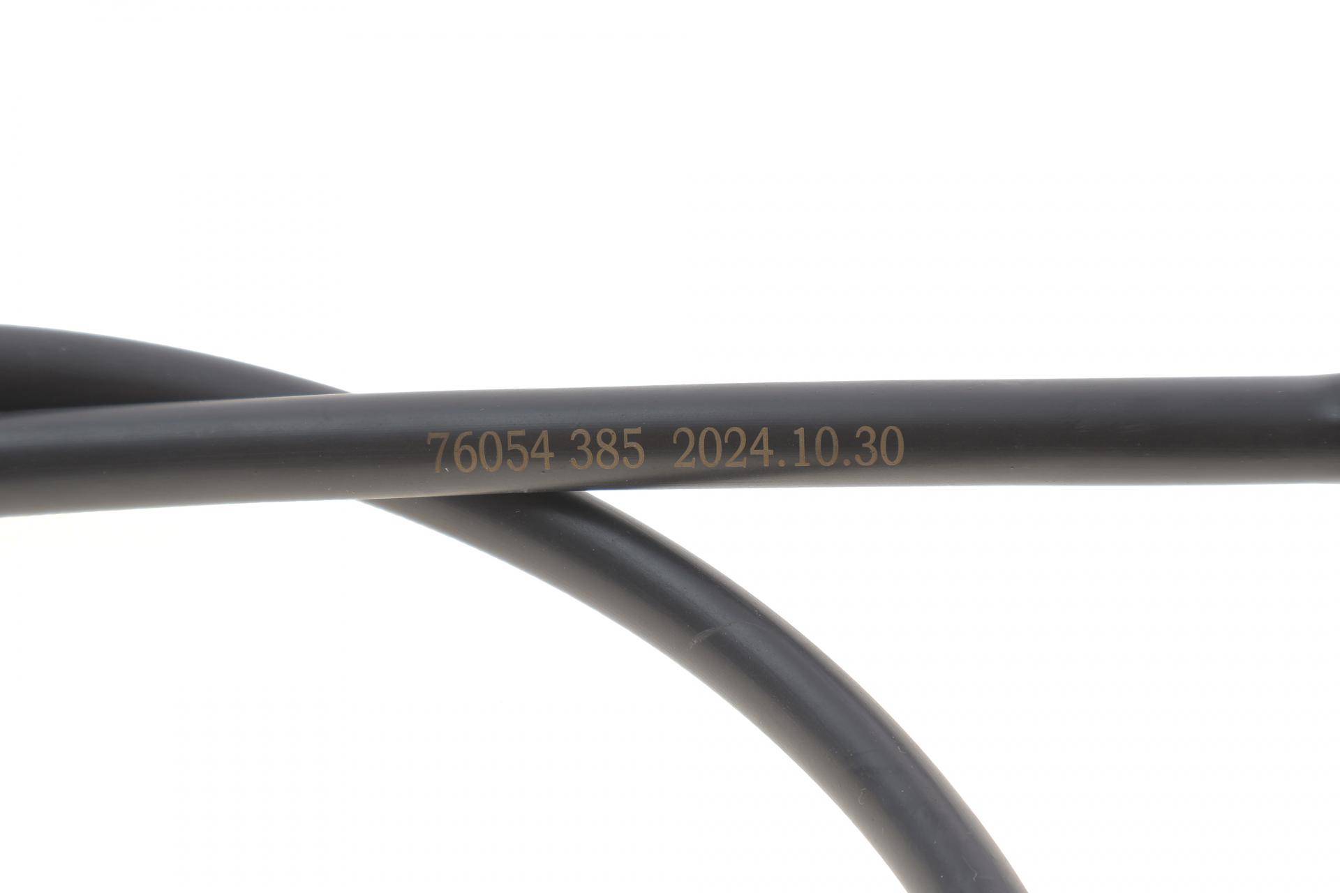 Трос ручника (задній) (L) Nissan Juke 1.5 dCi/1.6 DIG-T 10- (1672/1505mm)