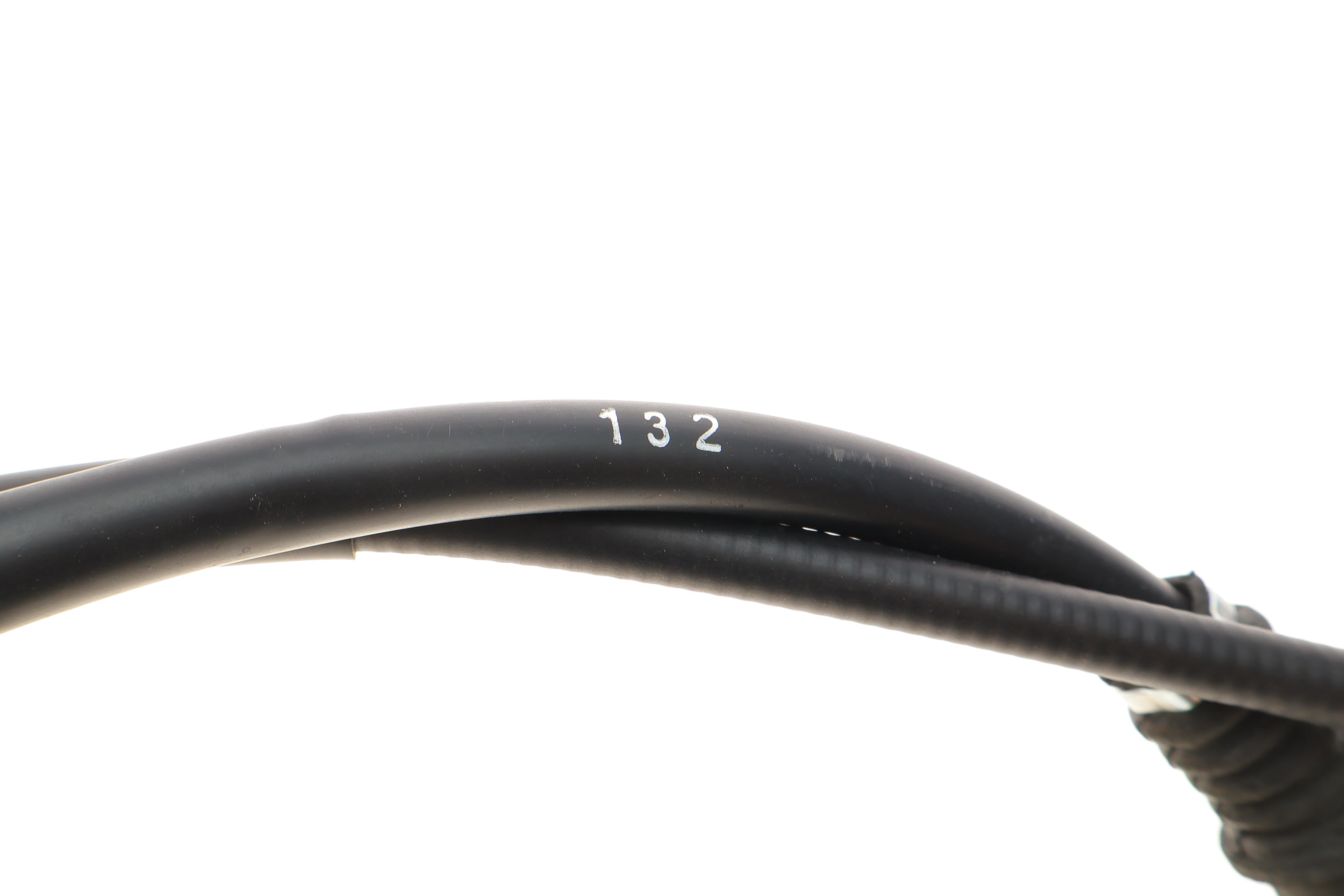 Трос ручника (задній) (L) Mitsubishi Lancer 1.3-2.0i 95- (1535mm)