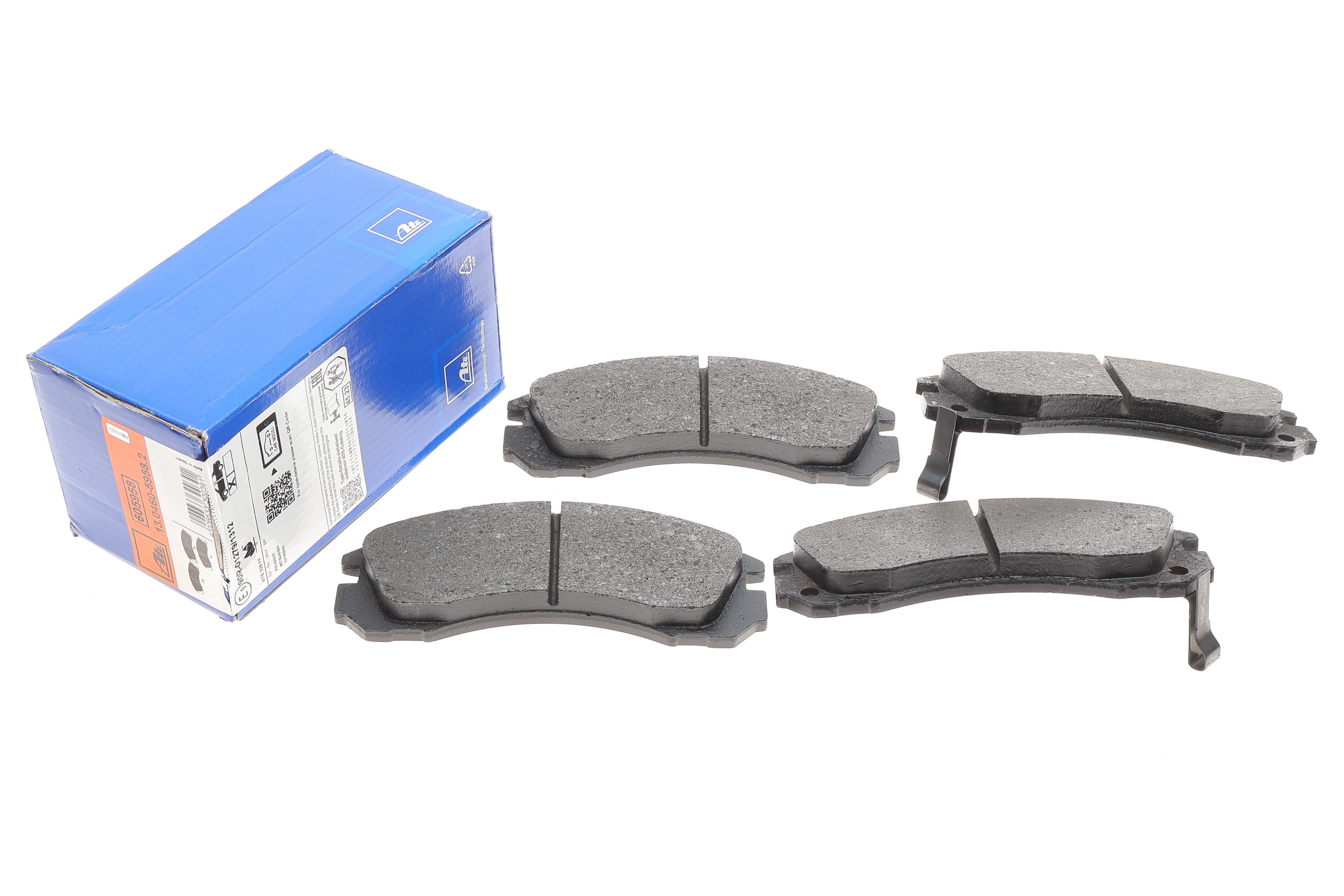 Колодки гальмівні (передні) Mitsubishi Outlander 03-/Lancer 94-/Galant/Pajero 88-03/Peugeot 4007 07- (Akebono)