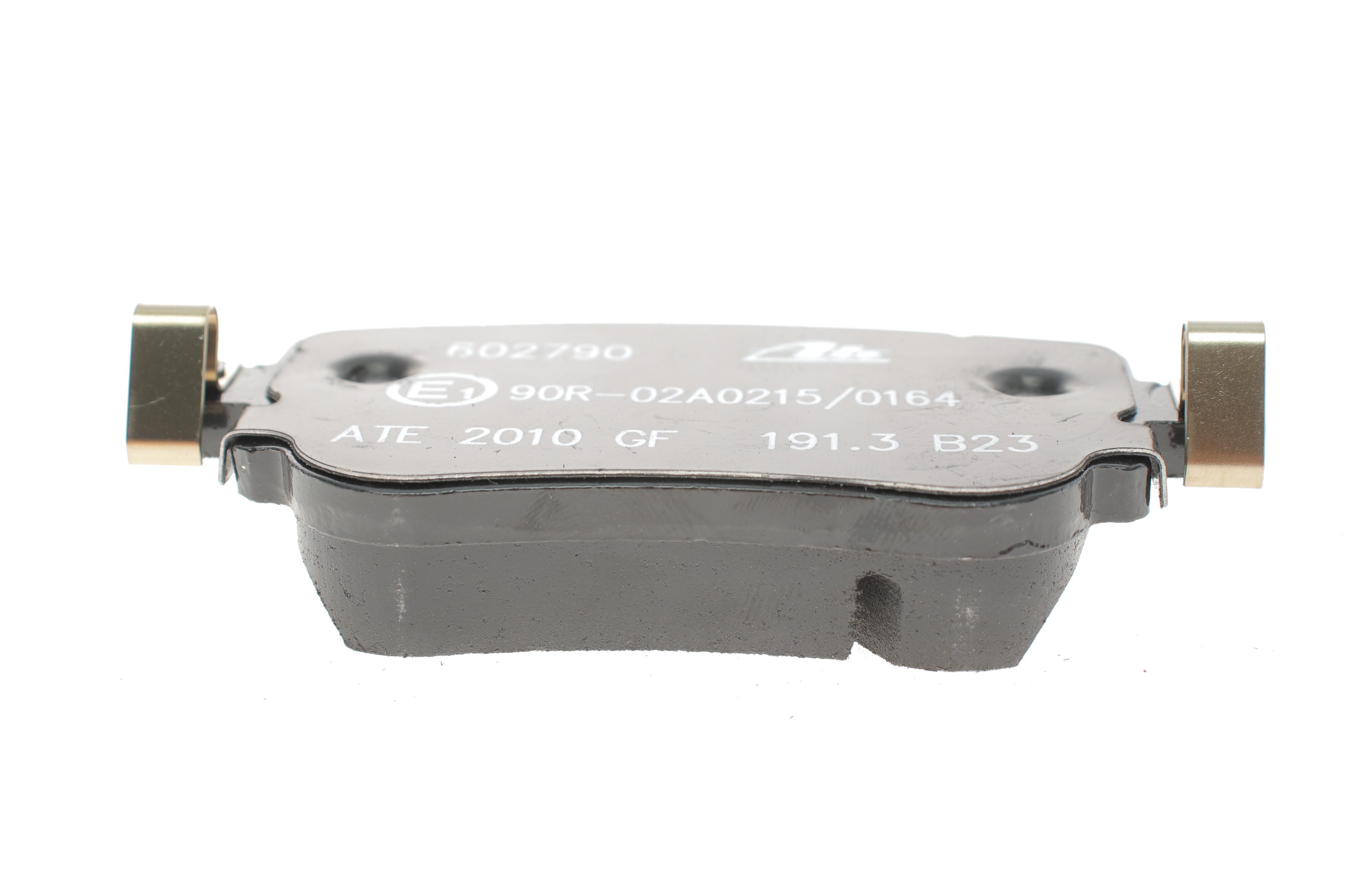 Колодки гальмівні (задні) Audi Q3/Skoda Octavia/Seat Leon/VW Golf/Sharan 12-/Passat B8/Caddy IV 14- (Lucas/TRW)