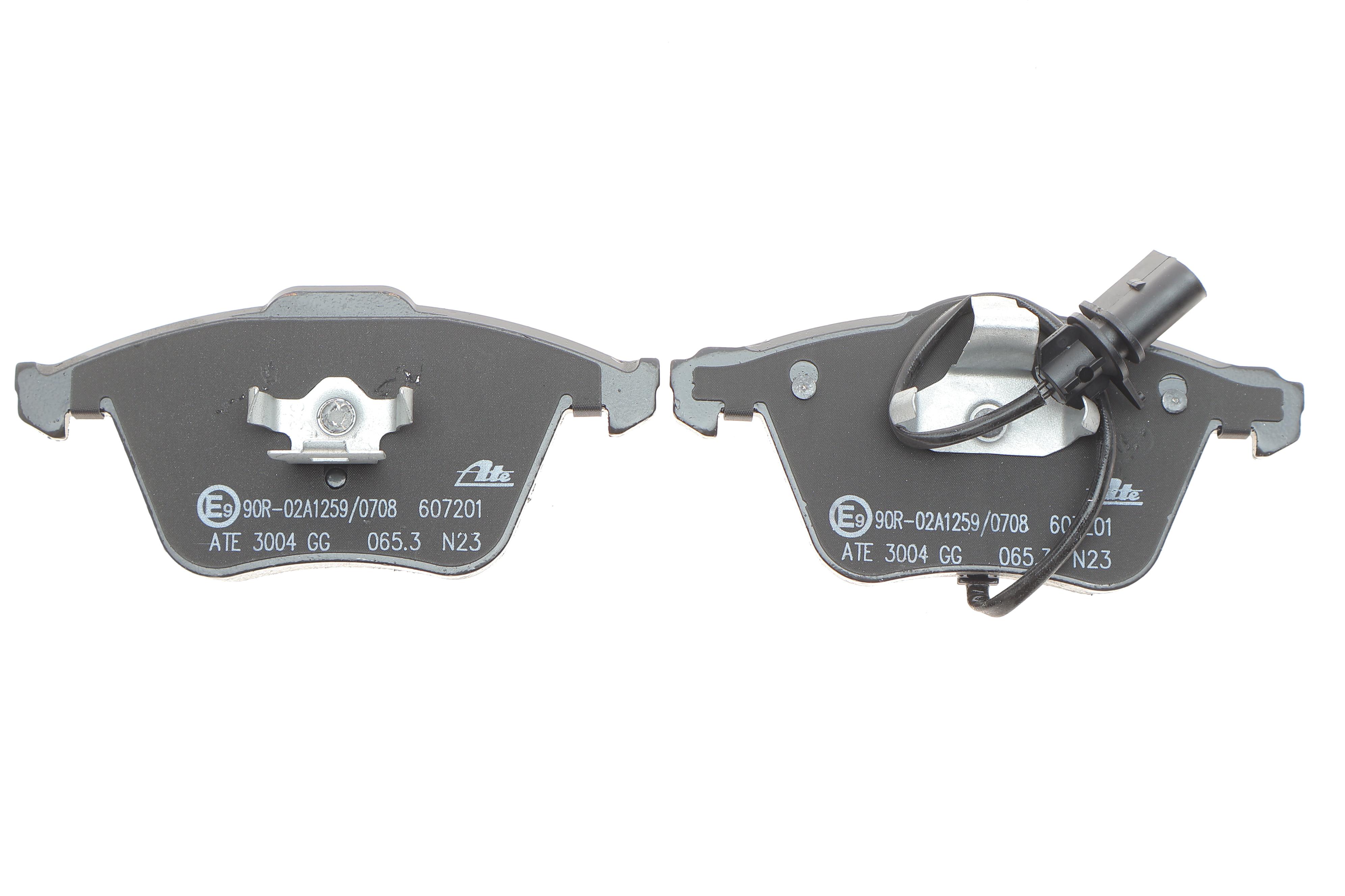 Колодки гальмівні (передні) Audi A4/A6/A8 02- (з датчиками) (Ate)
