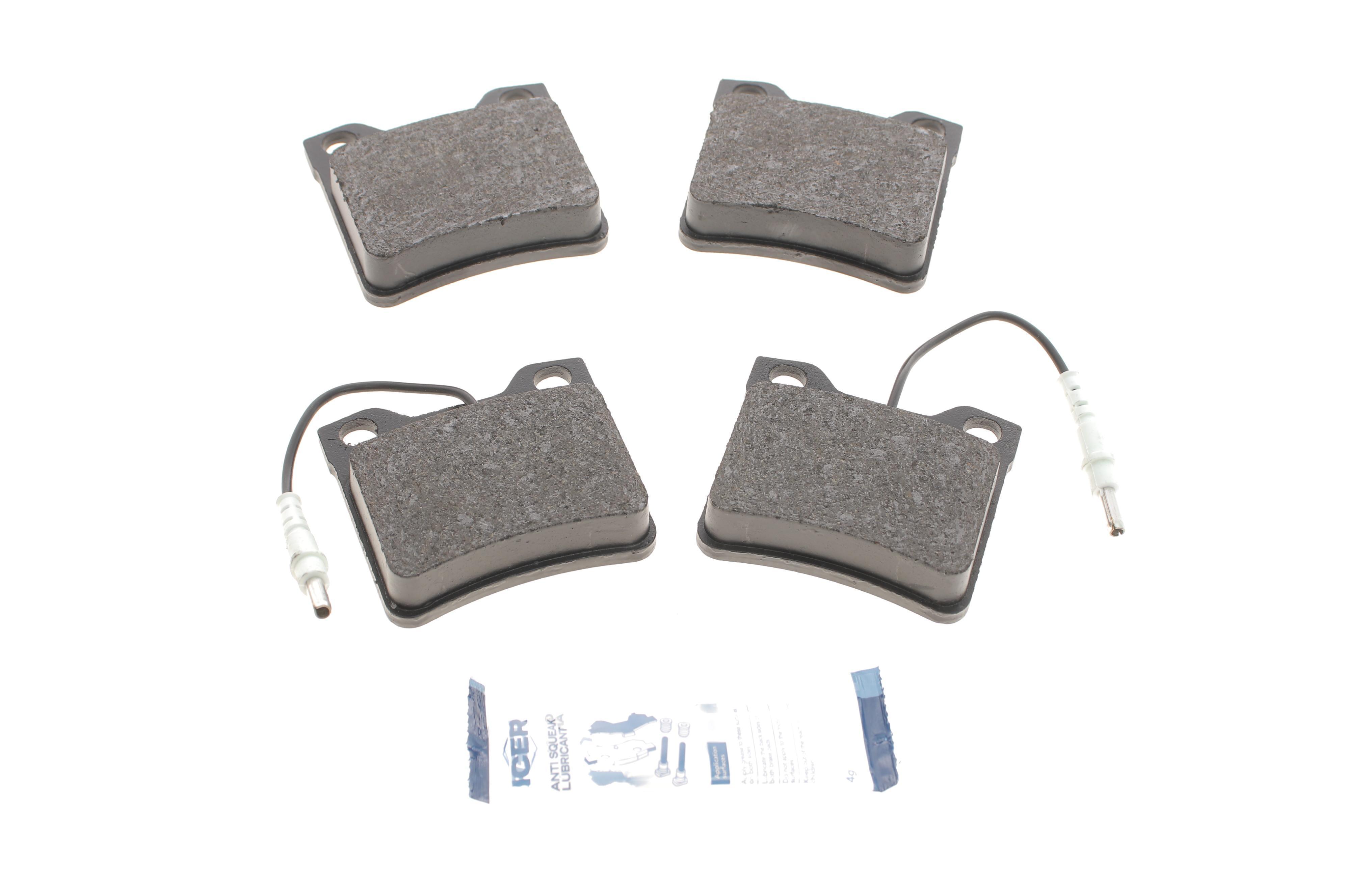 Колодки гальмівні (задні) MB Vito (W638) TDI 96-03 (+датчики)