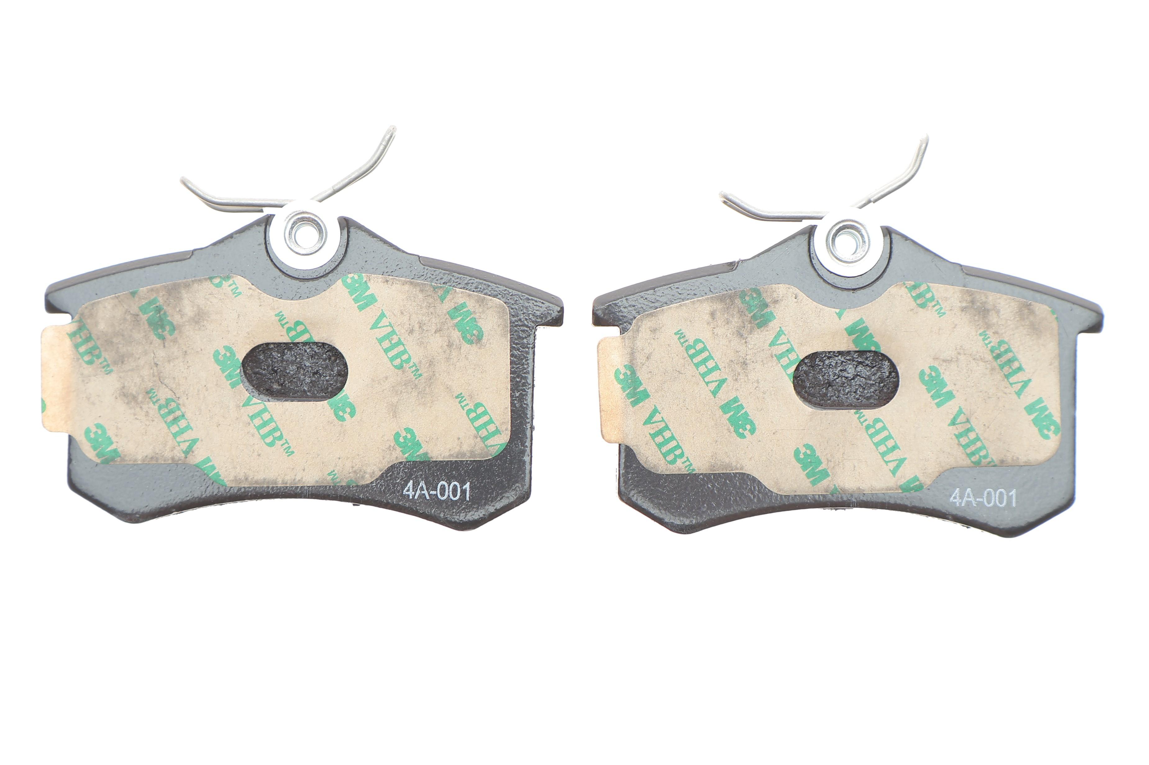 Колодки гальмівні (задні) Audi A4/A6/Skoda SuperB 01-09/Renault Clio 05-14/VW Golf/Passat 84-02 (Lucas/TRW)