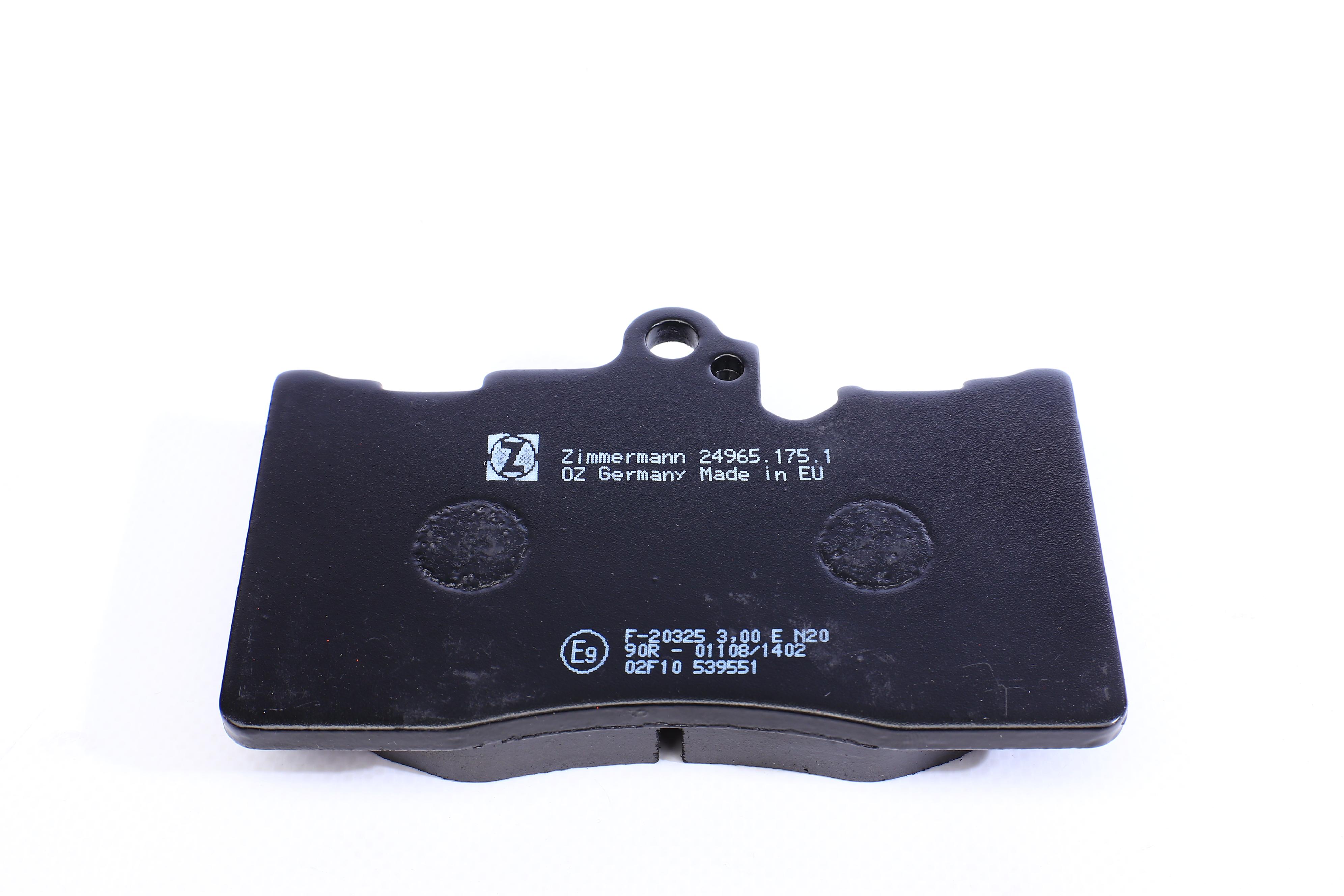 Колодки гальмівні (передні) Lexus GS 05-/IS III//RC 09- (Advics)