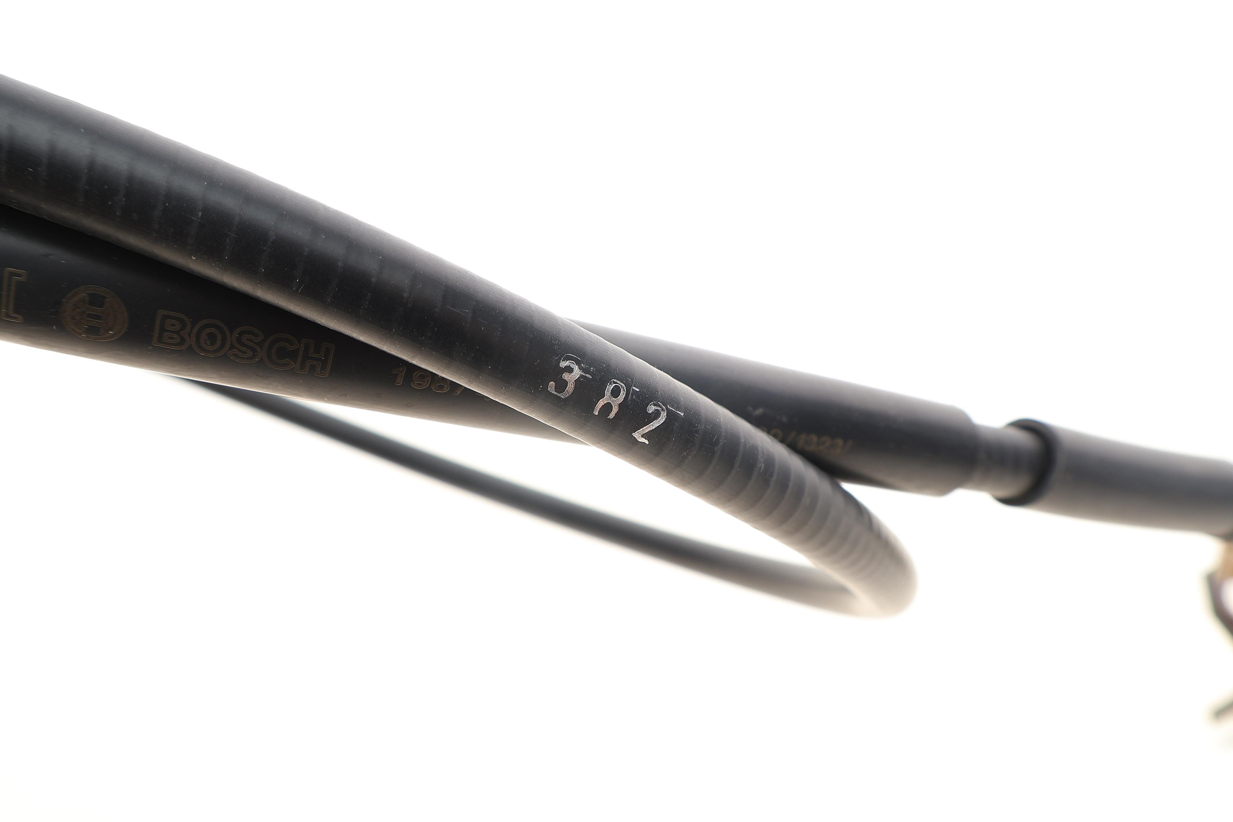 Трос ручника (задній) (R) Mitsubishi Colt/Smart Forfour 04-12 (1570/1420mm)