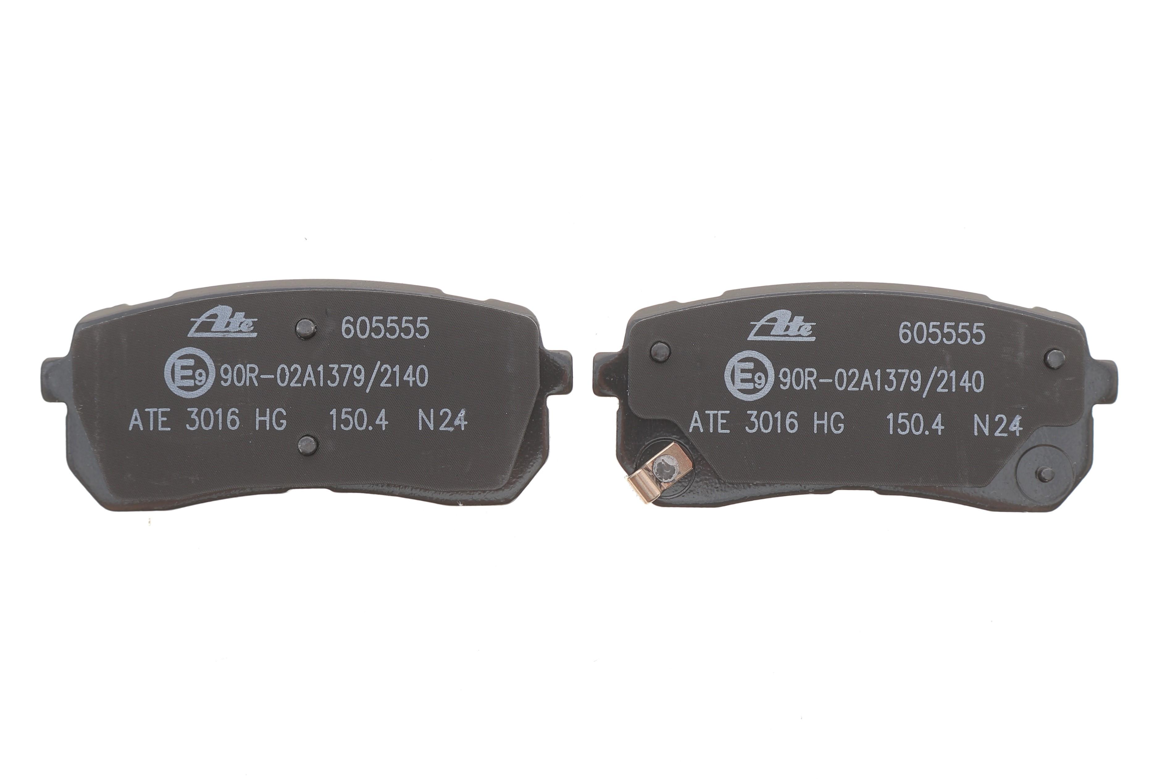 Колодки гальмівні (задні) Kia Sorento 15-20 (з аксесуарами)