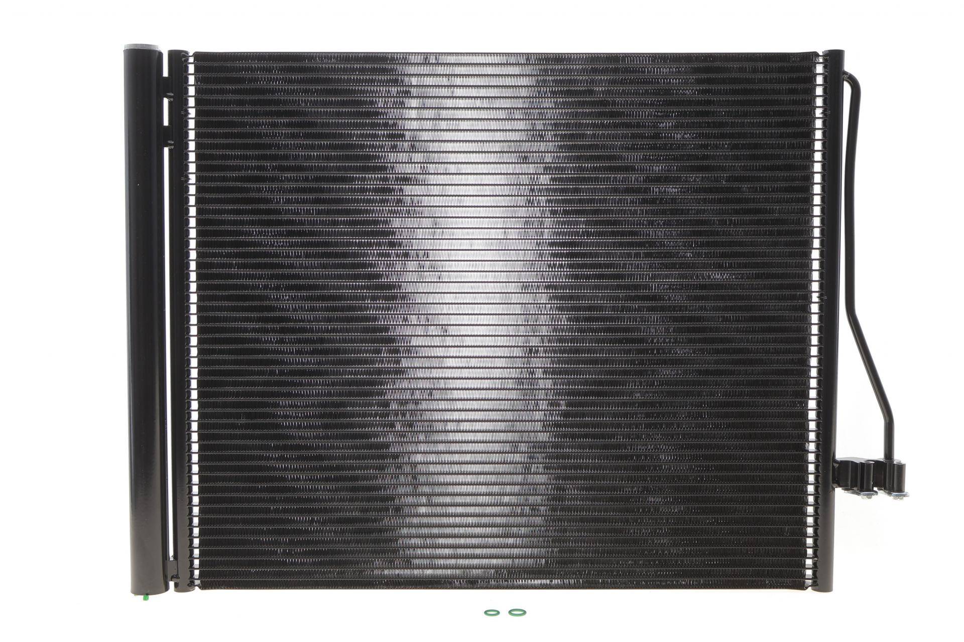 Радіатор кондиціонера BMW 7 (F01-F04) 09-15 N63/N74