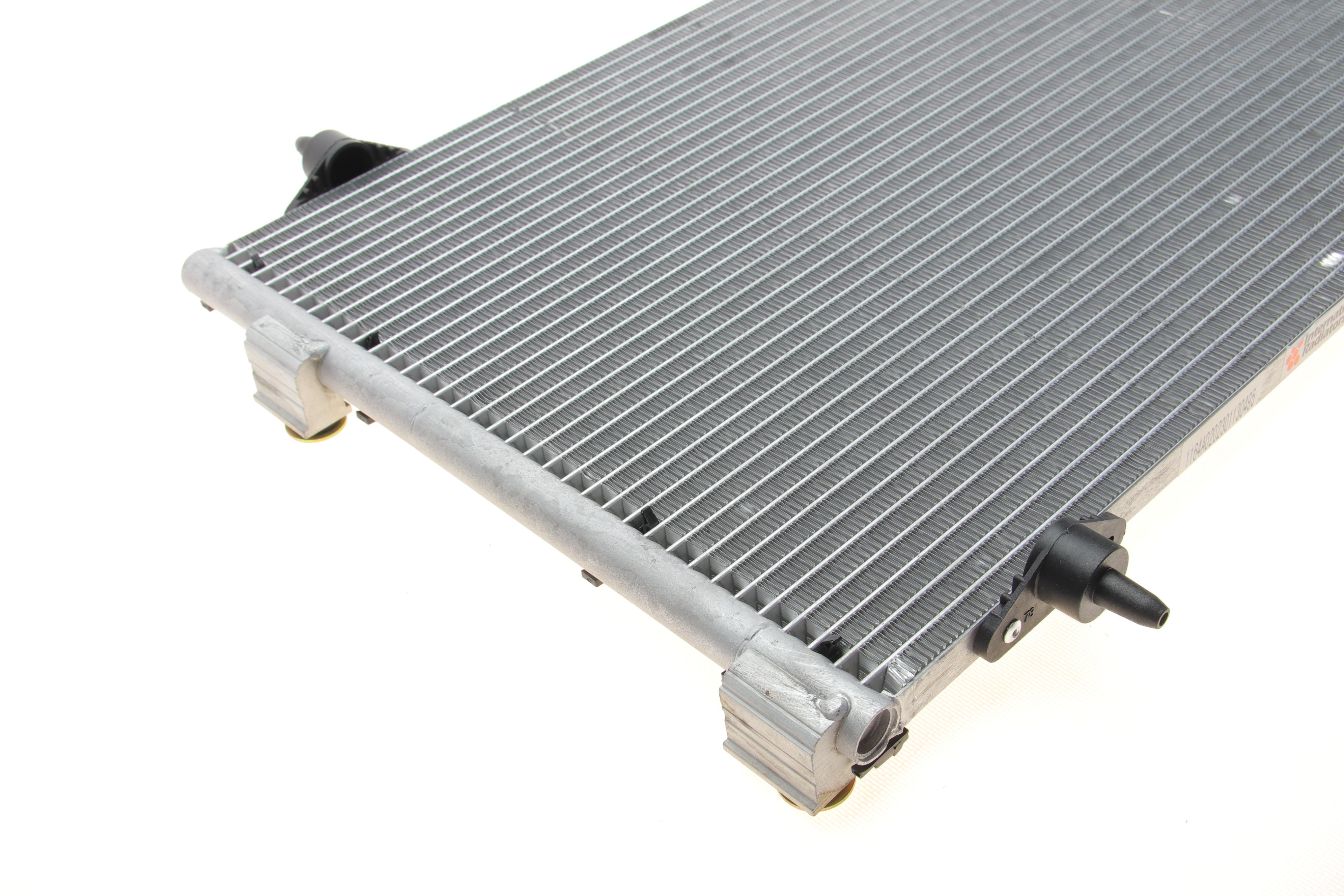 Радіатор кондиціонера Citroen Berlingo 1.6HDI 08-/C4 04-11/C4 Grand Picasso 06-13