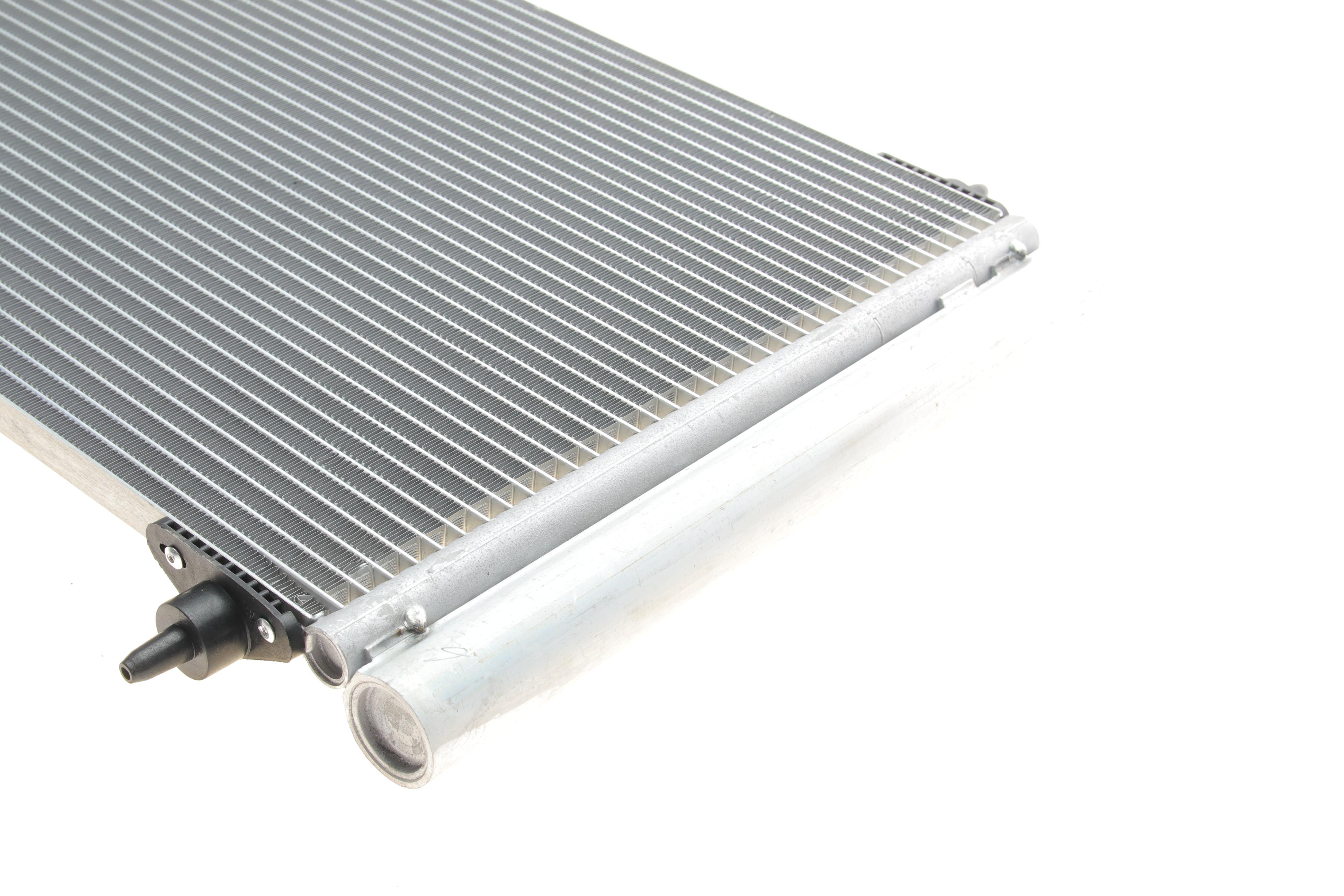 Радіатор кондиціонера Citroen Berlingo 1.6HDI 08-/C4 04-11/C4 Grand Picasso 06-13