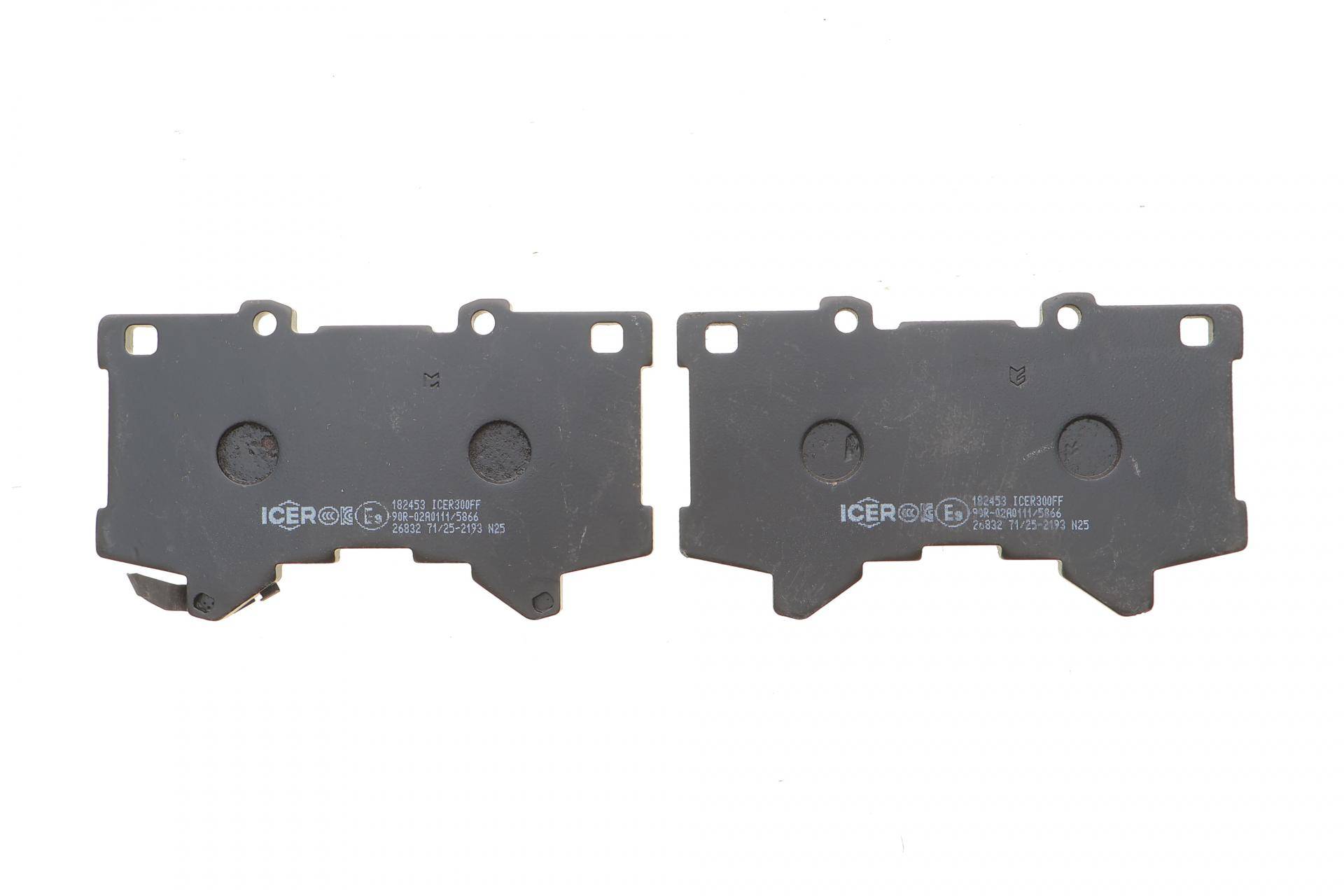 Колодки гальмівні (передні) Lexus LX/Toyota Land Cruiser 300 3.3/3.4 21- (Advics)