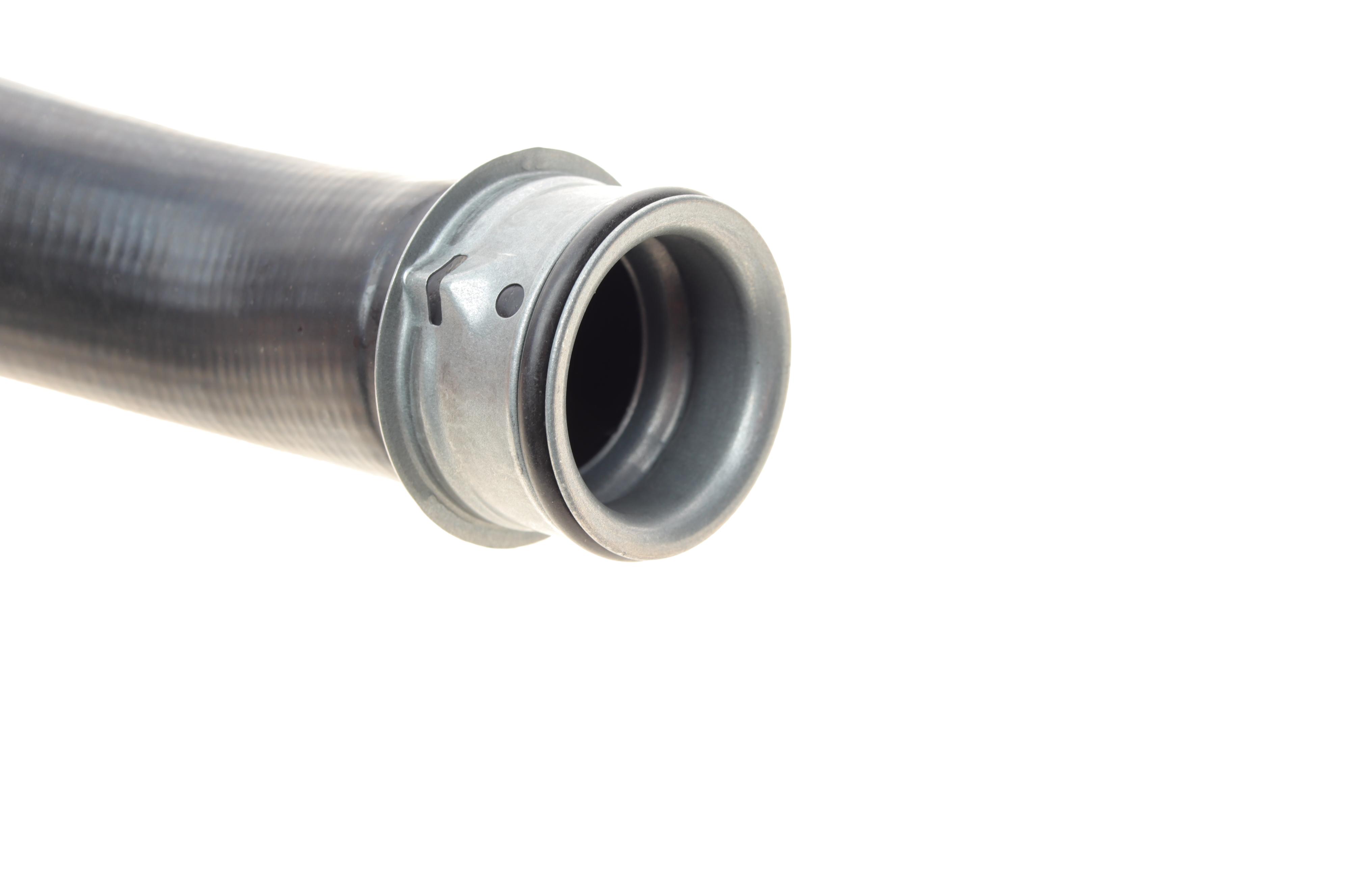 Патрубок радіатора (верхній) MB Sprinter 06- (OM651)