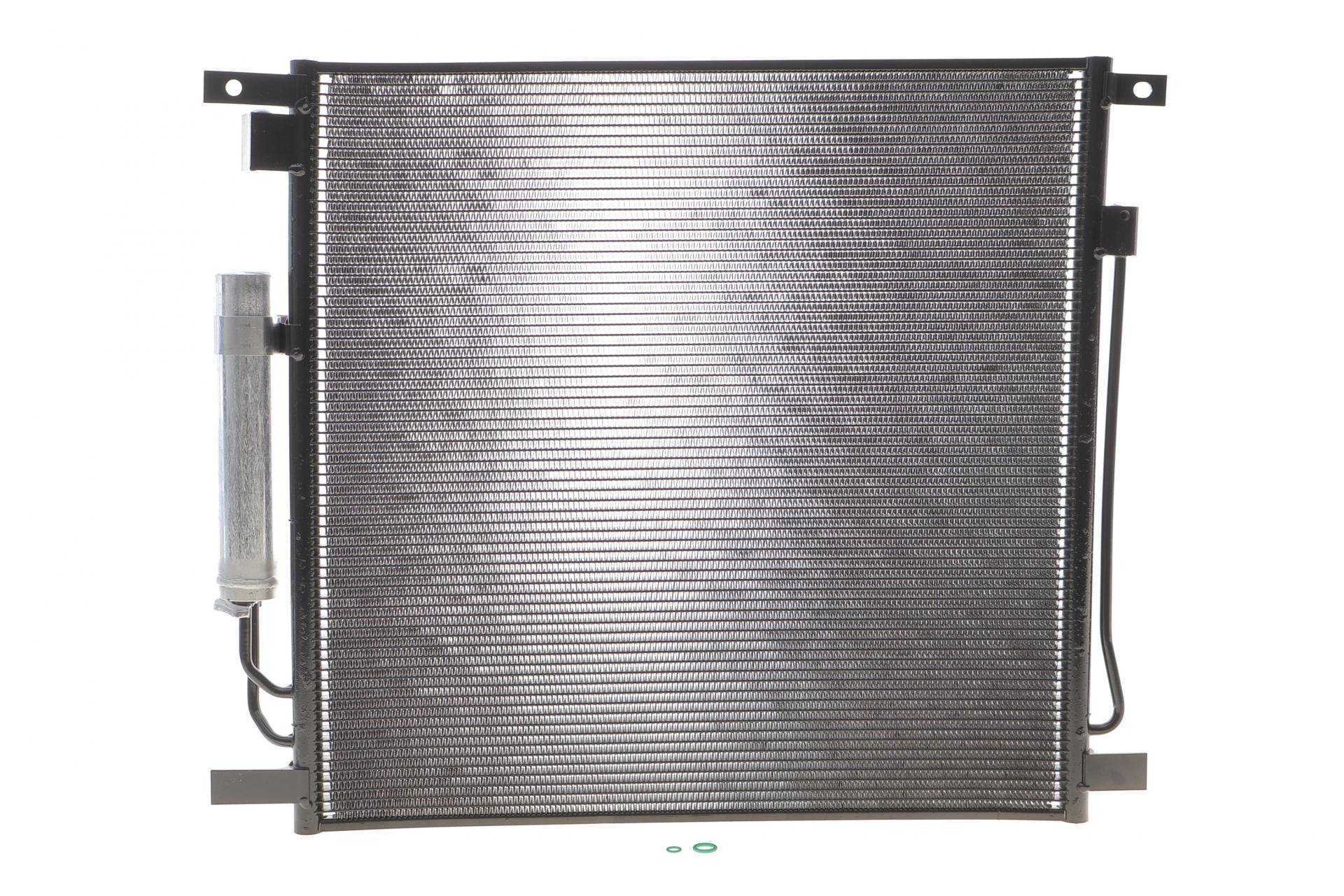 Радіатор кондиціонера Mitsubishi L200/Pajero Sport 15-