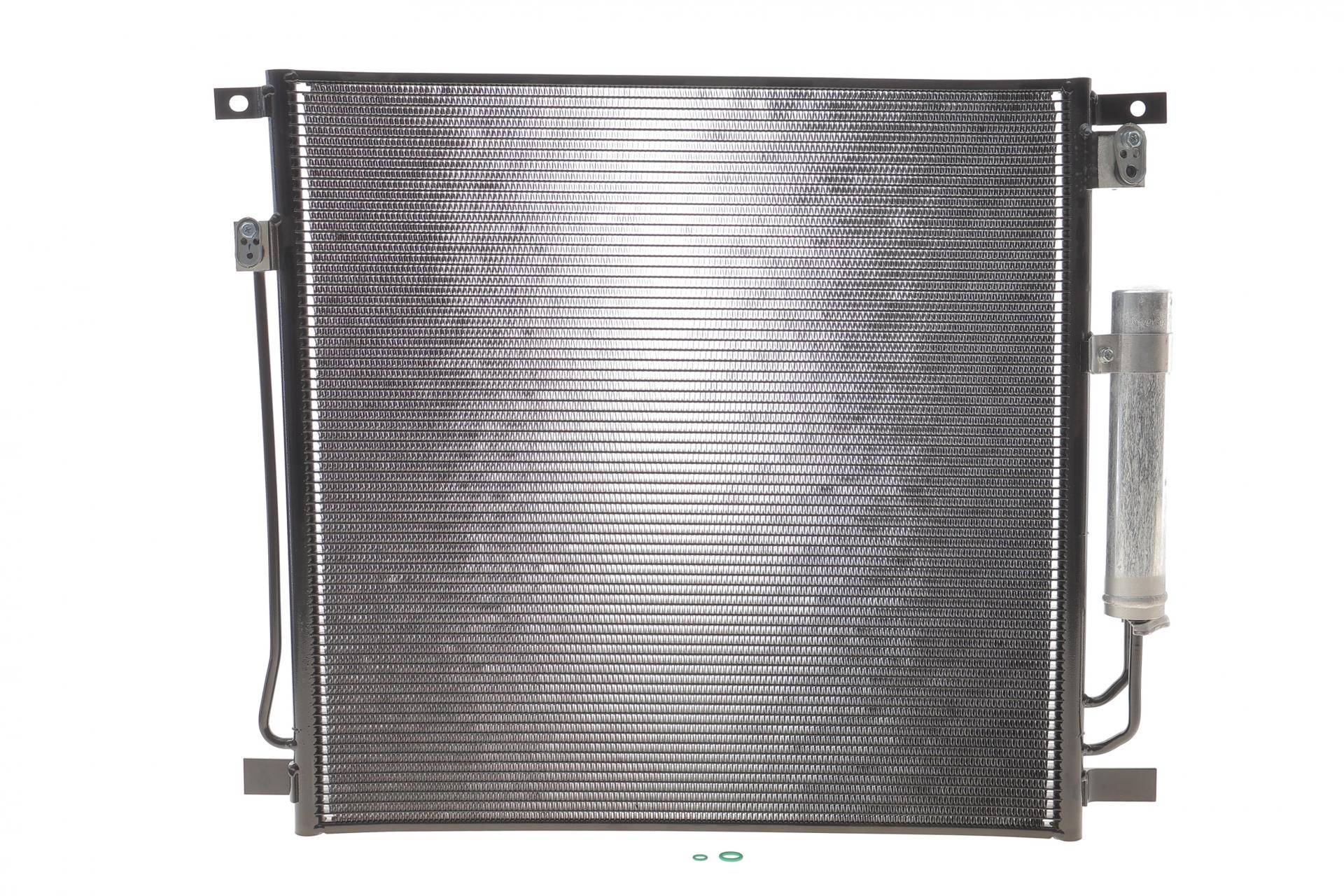 Радіатор кондиціонера Mitsubishi L200/Pajero Sport 15-