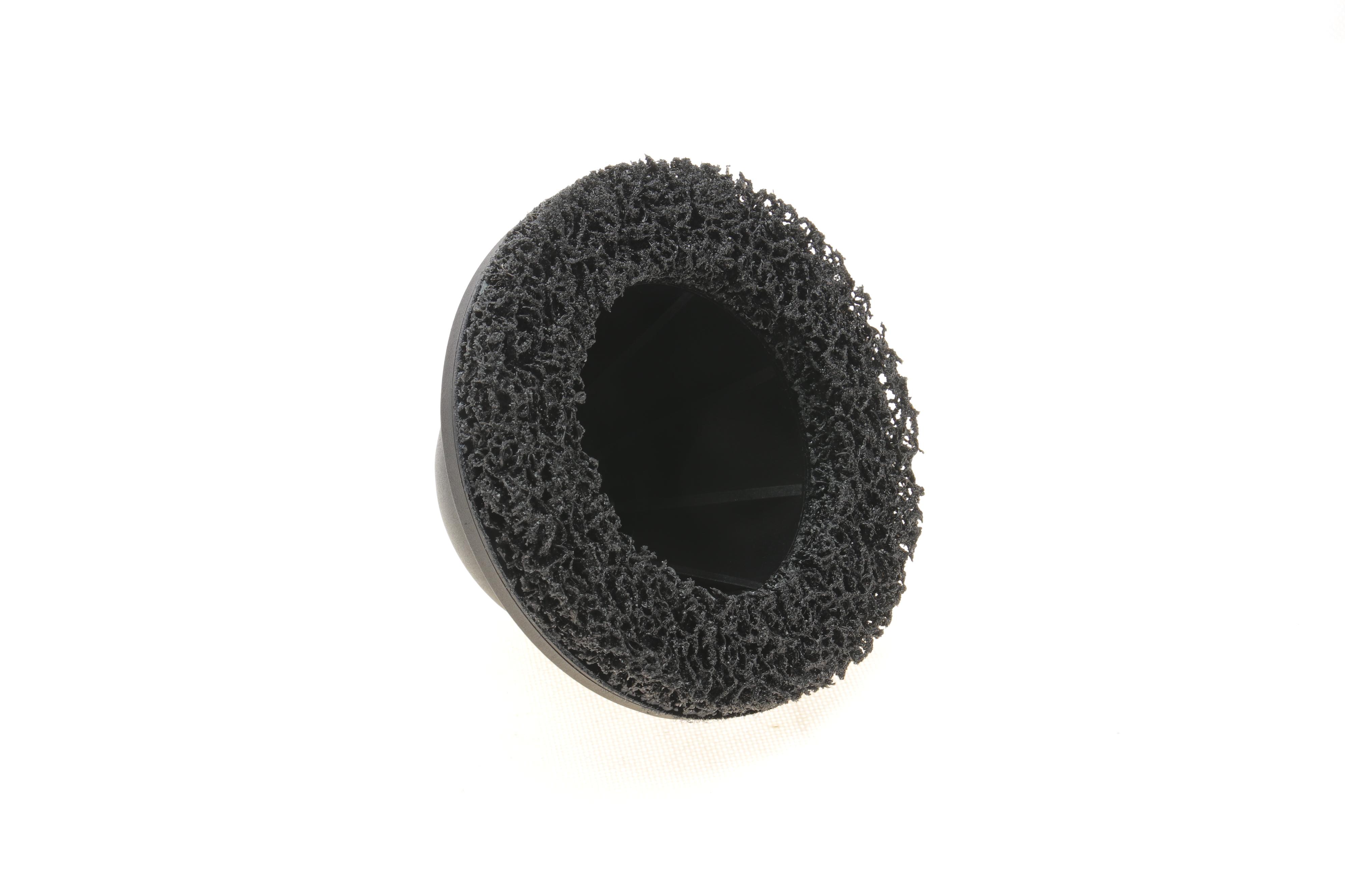 Інструмент для чистки маточини колеса