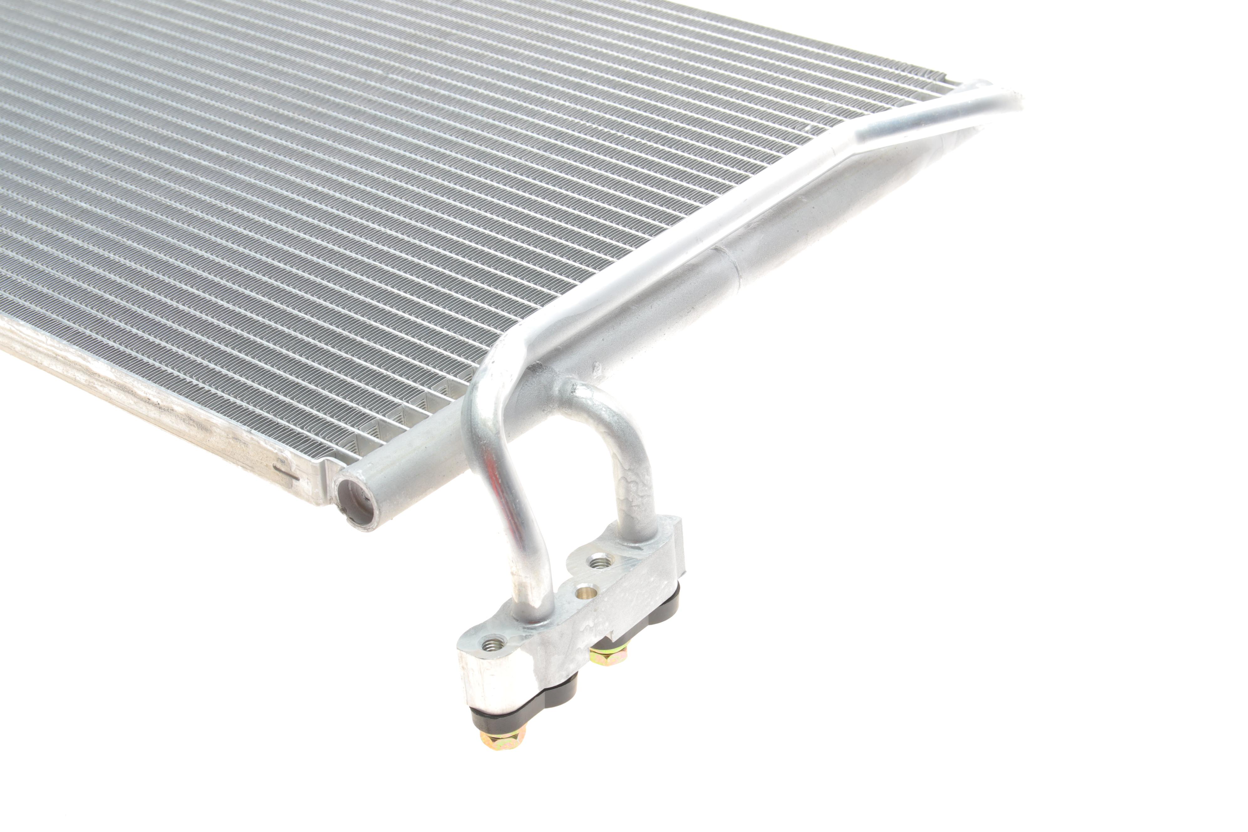 Радіатор кондиціонера BMW 3 (E90/E91)/X1 (E84)/1.6-3.0D 04-16 (N47/N57/N55)