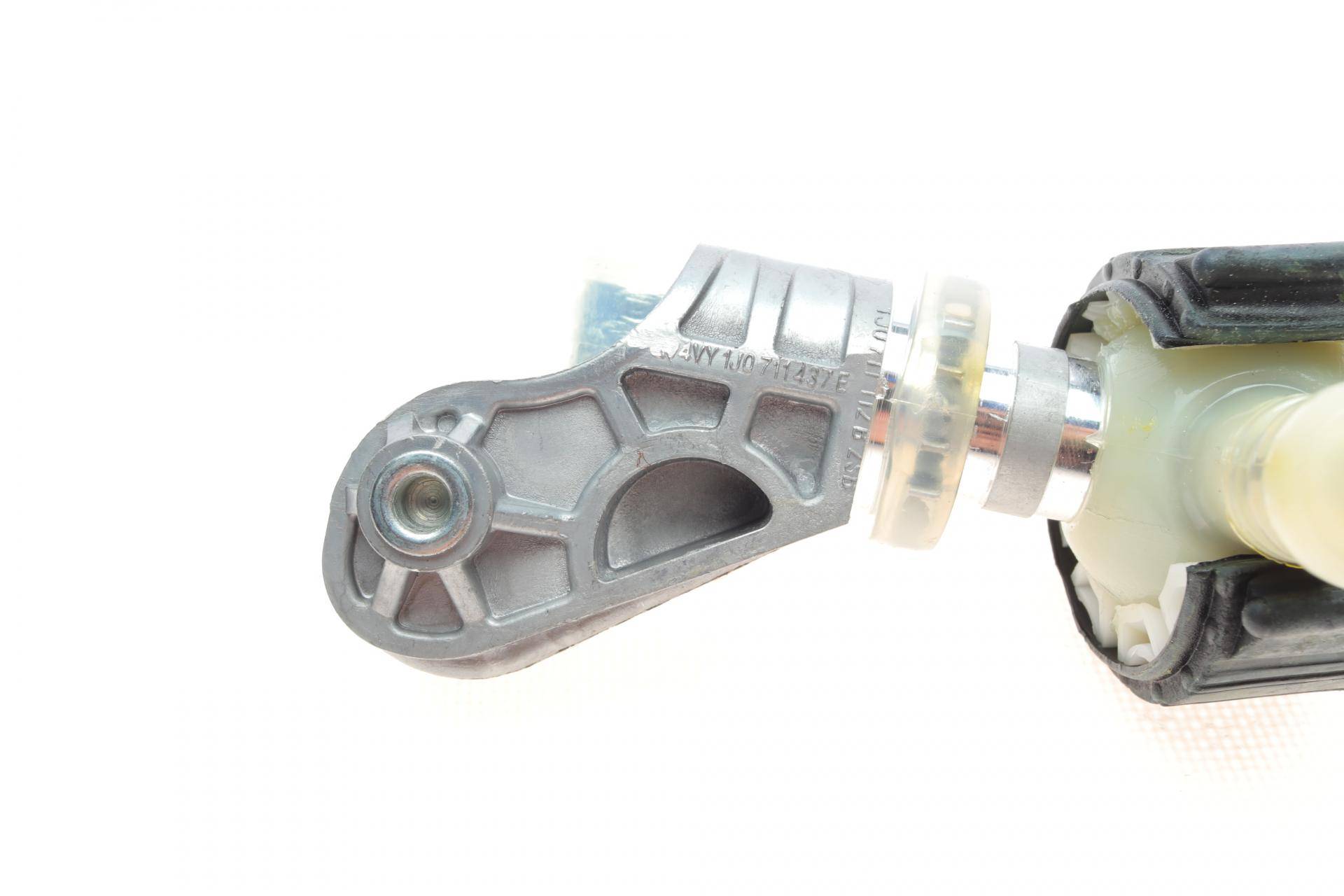 Важіль перемикання передач VW Caddy/Golf 96-04 (OE VAG)