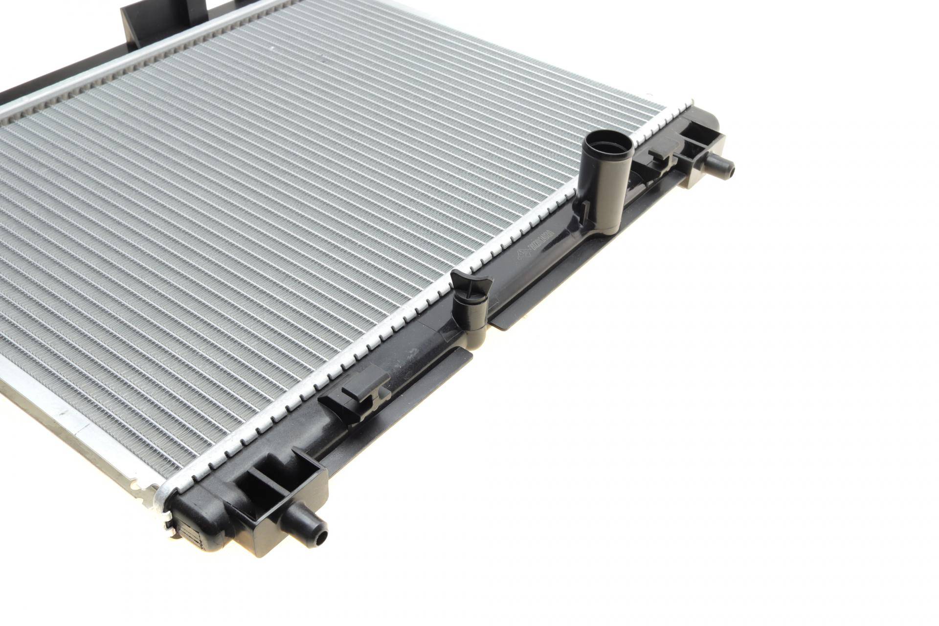 Радіатор охолодження Toyota Yaris 1.4D 11-