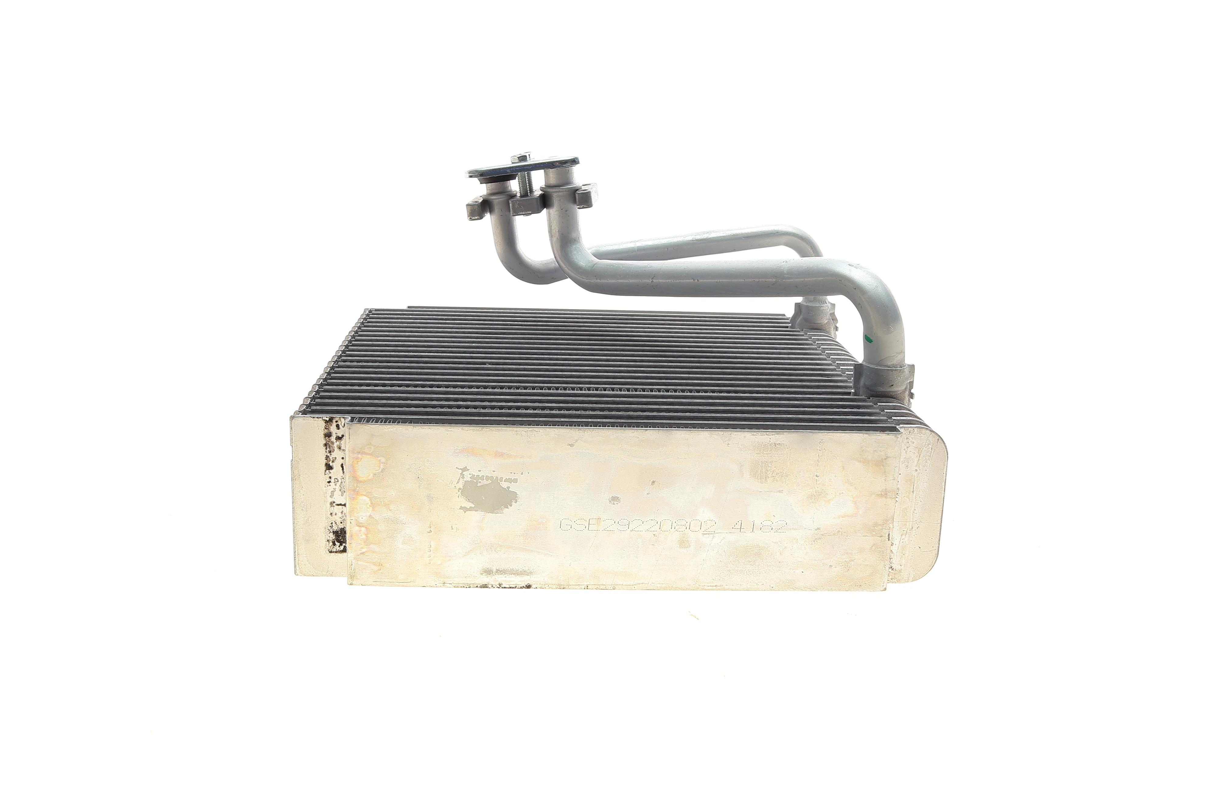 Радіатор кондиціонера Audi A3/Renult Megane II/VW Caddy/Passat 1.0-3.6 03-