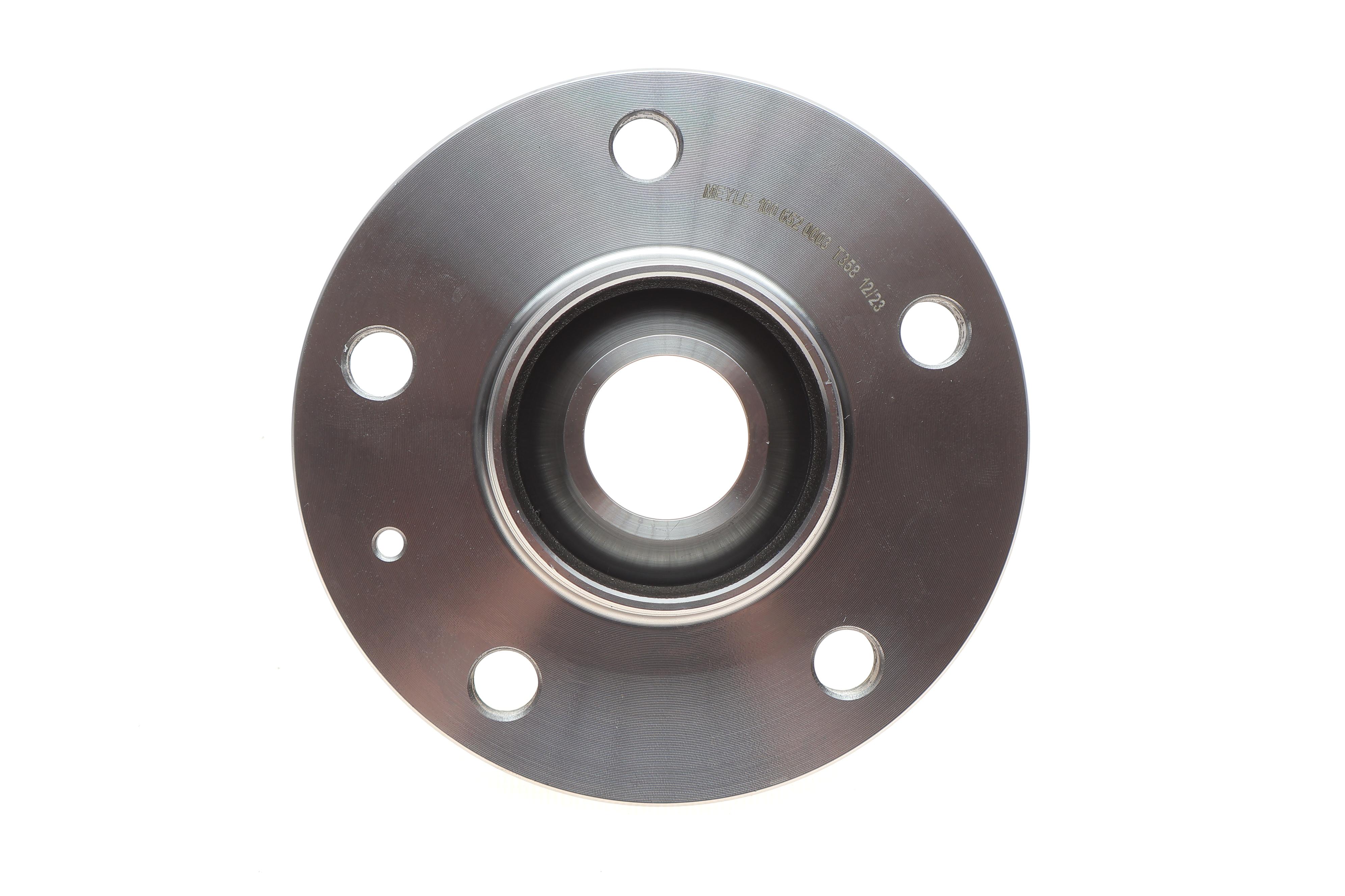 Ступица (передняя) Audi A4/A5 07-17/A6 11-18