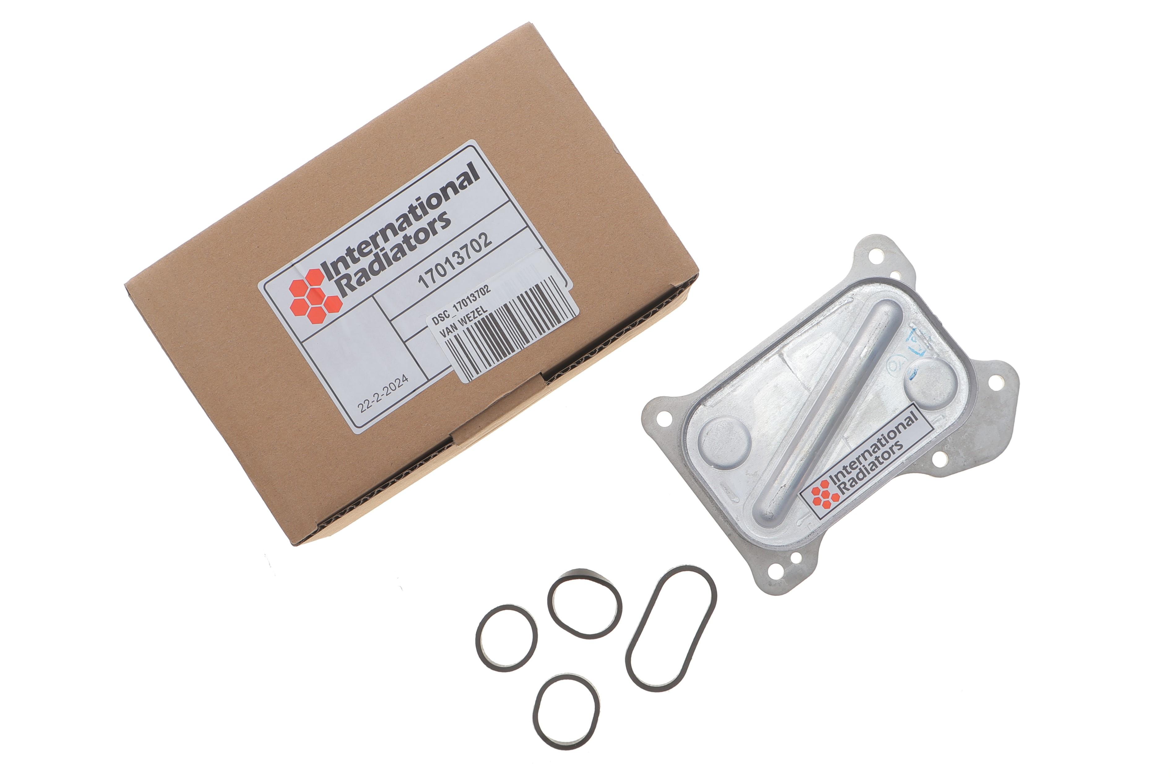 Радіатор масляний Fiat Doblo 1.3JTD 04- (теплообмінник) (неповний к-кт прокладок)