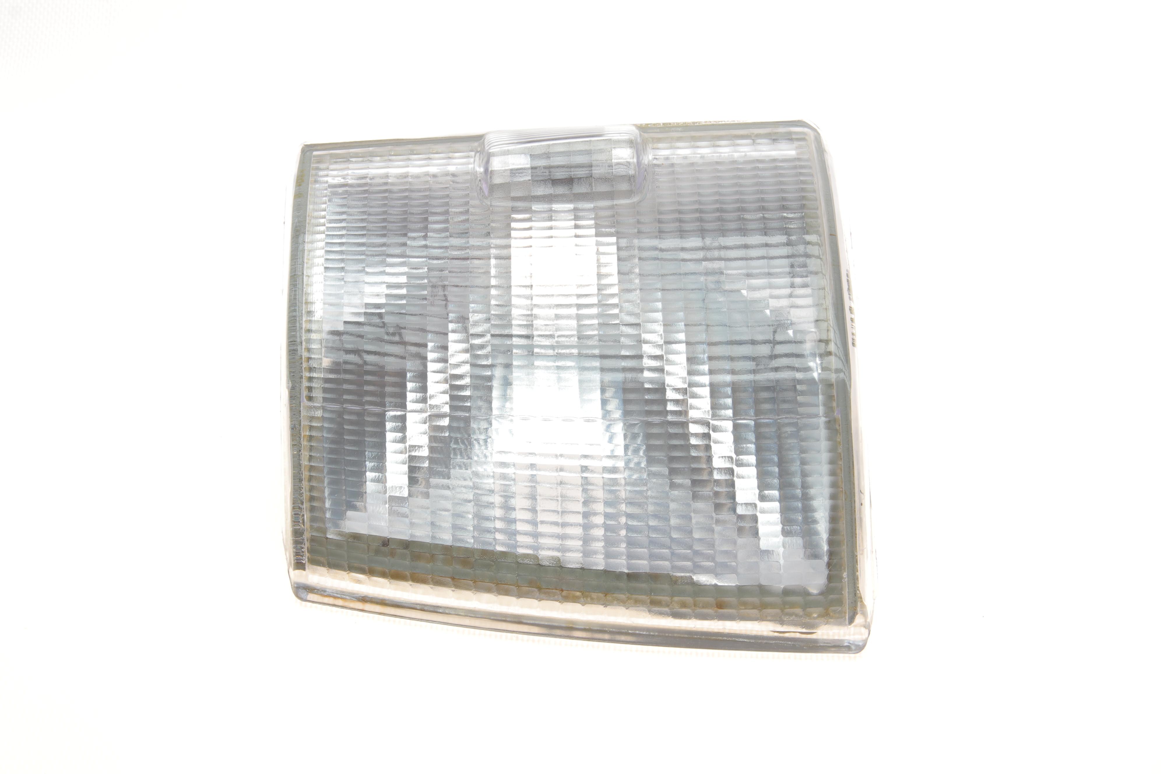 Поворот передний VW T4 90-03 (L) (белый)