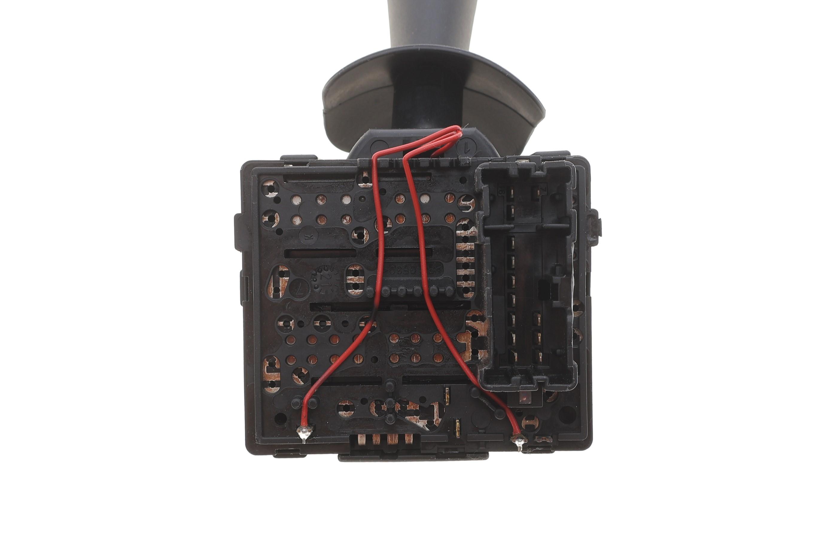 Переключатель подрулевой Dacia Dokker/Logan/Sandero 09- (дворники/омыватель) (внутри ОЕ)