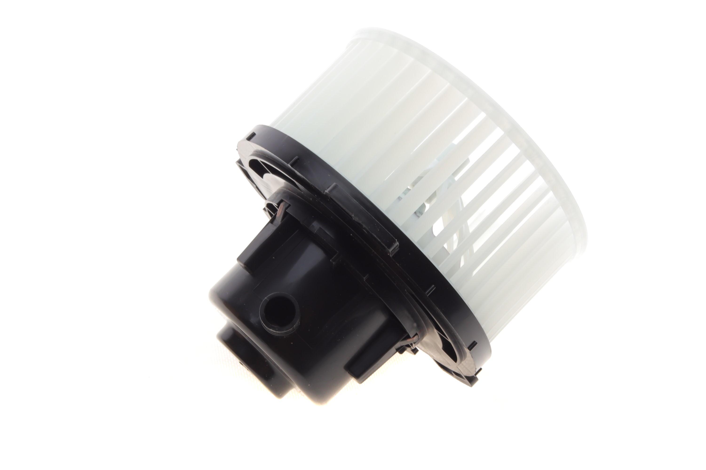 Моторчик пічки Mazda 3/5 1.3-2.0 03-