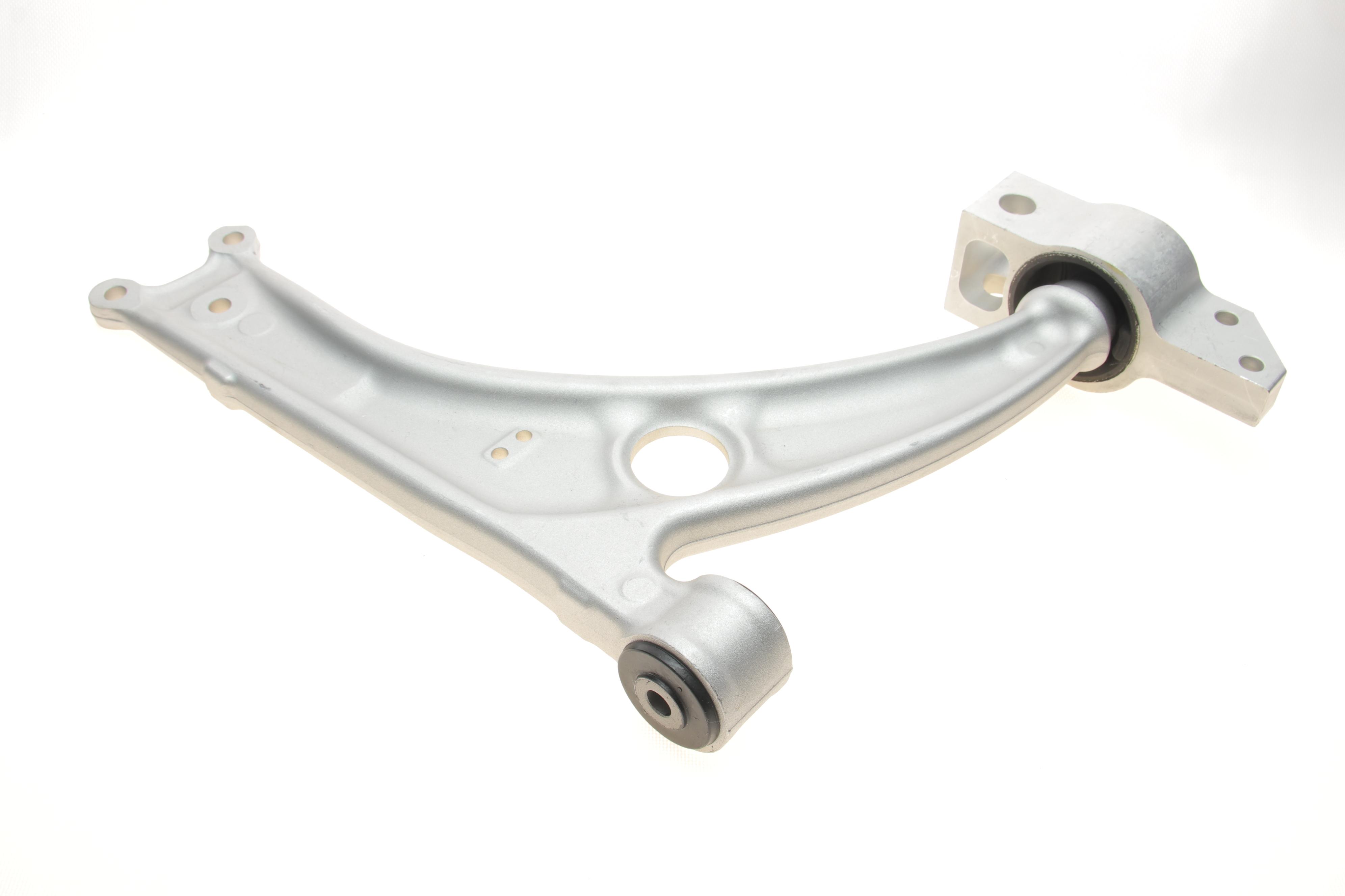 Рычаг подвески (передний/снизу) VW Passat 05-14/Tiguan 07-/Sharan 10- (без шаровой)
