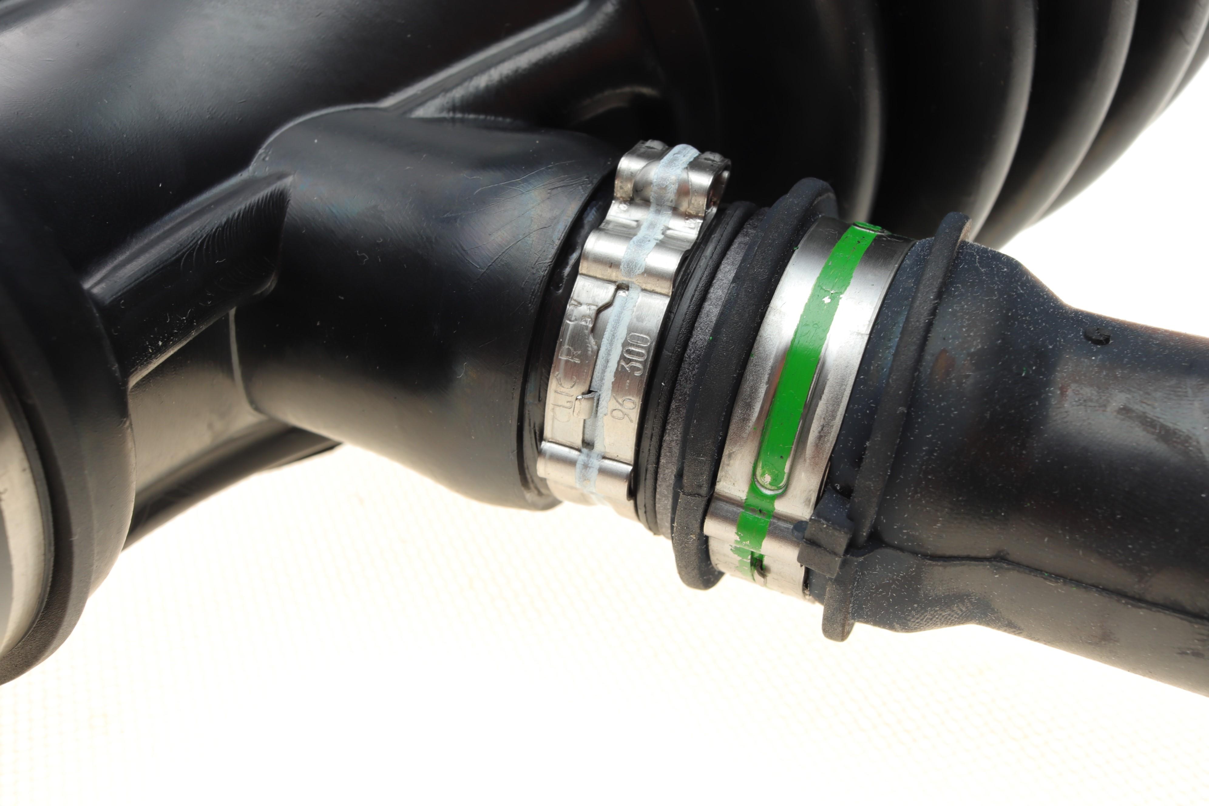 Патрубок фільтра повітряного Ford Focus II/C-Max/Volvo S40 1.6D/TDCi 03-12 (к-кт в зборі)