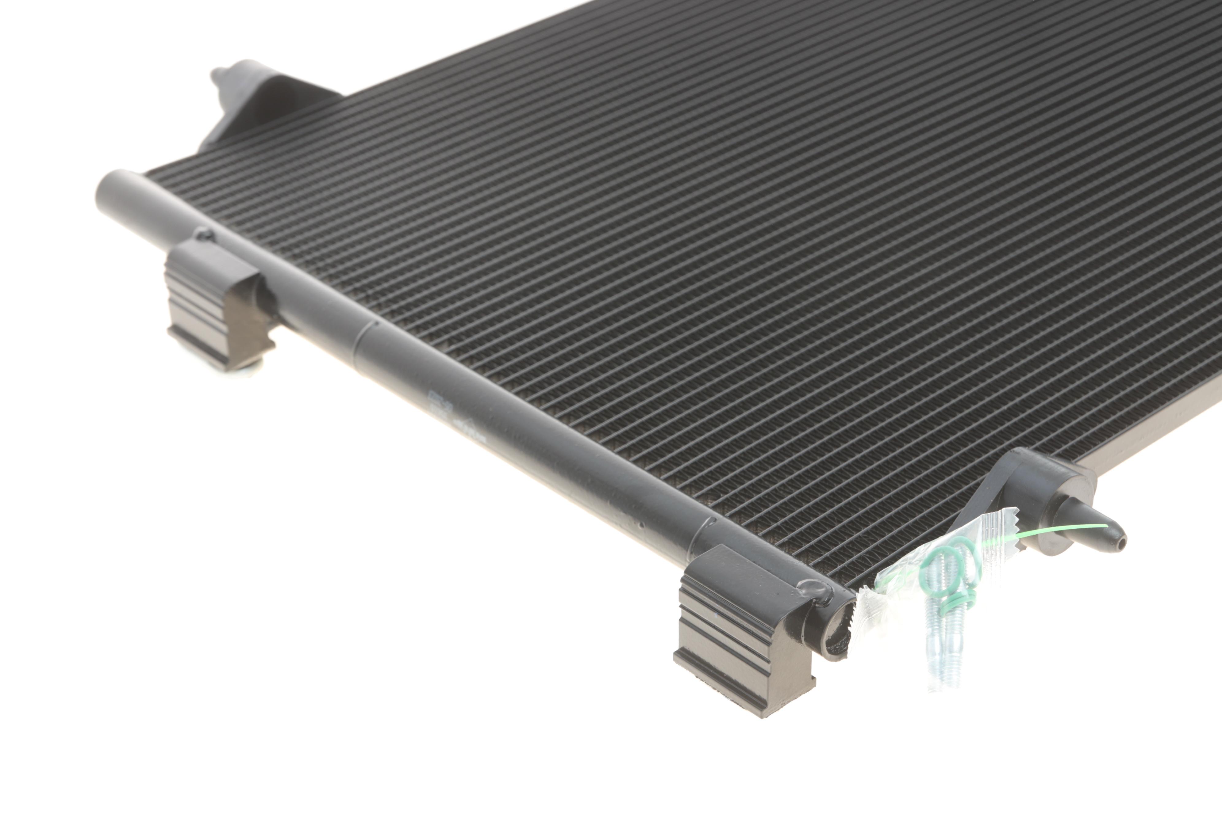 Радіатор кондиціонера Citroen Berlingo 1.6HDI 05-